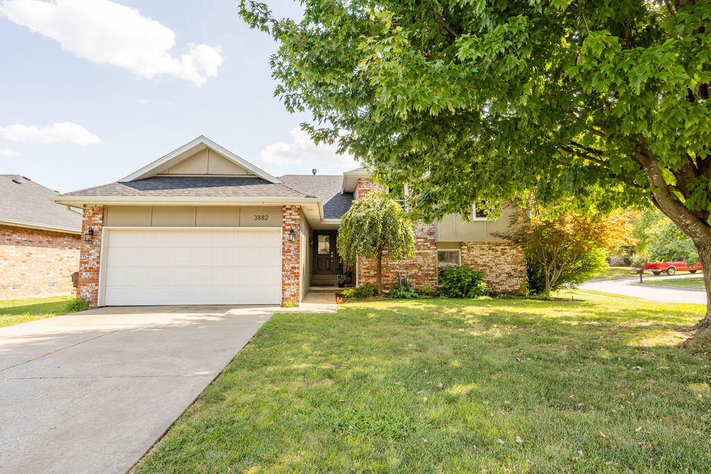 3882 West Edgewood Street