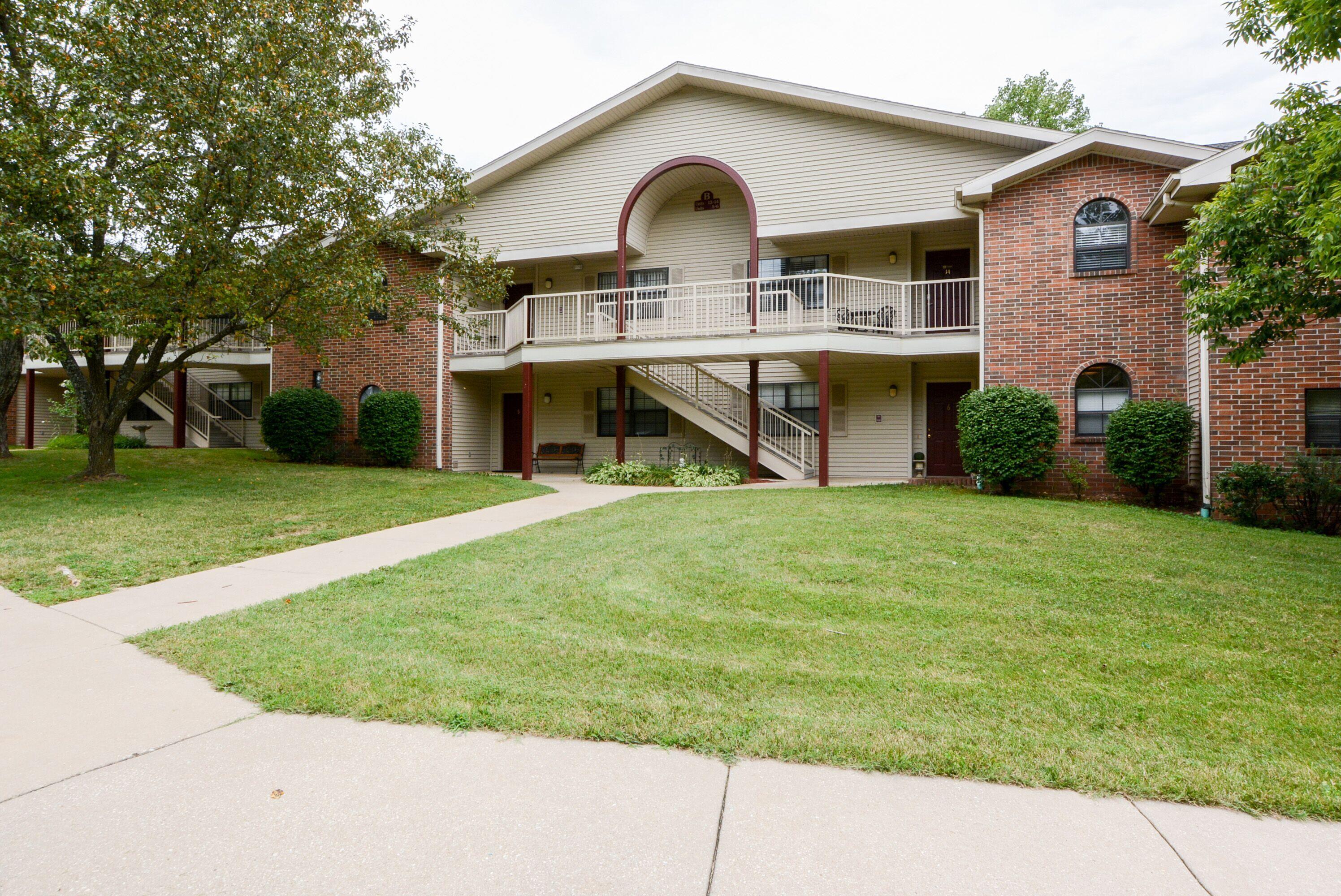 350 Wildwood Drive South Property Photo 1