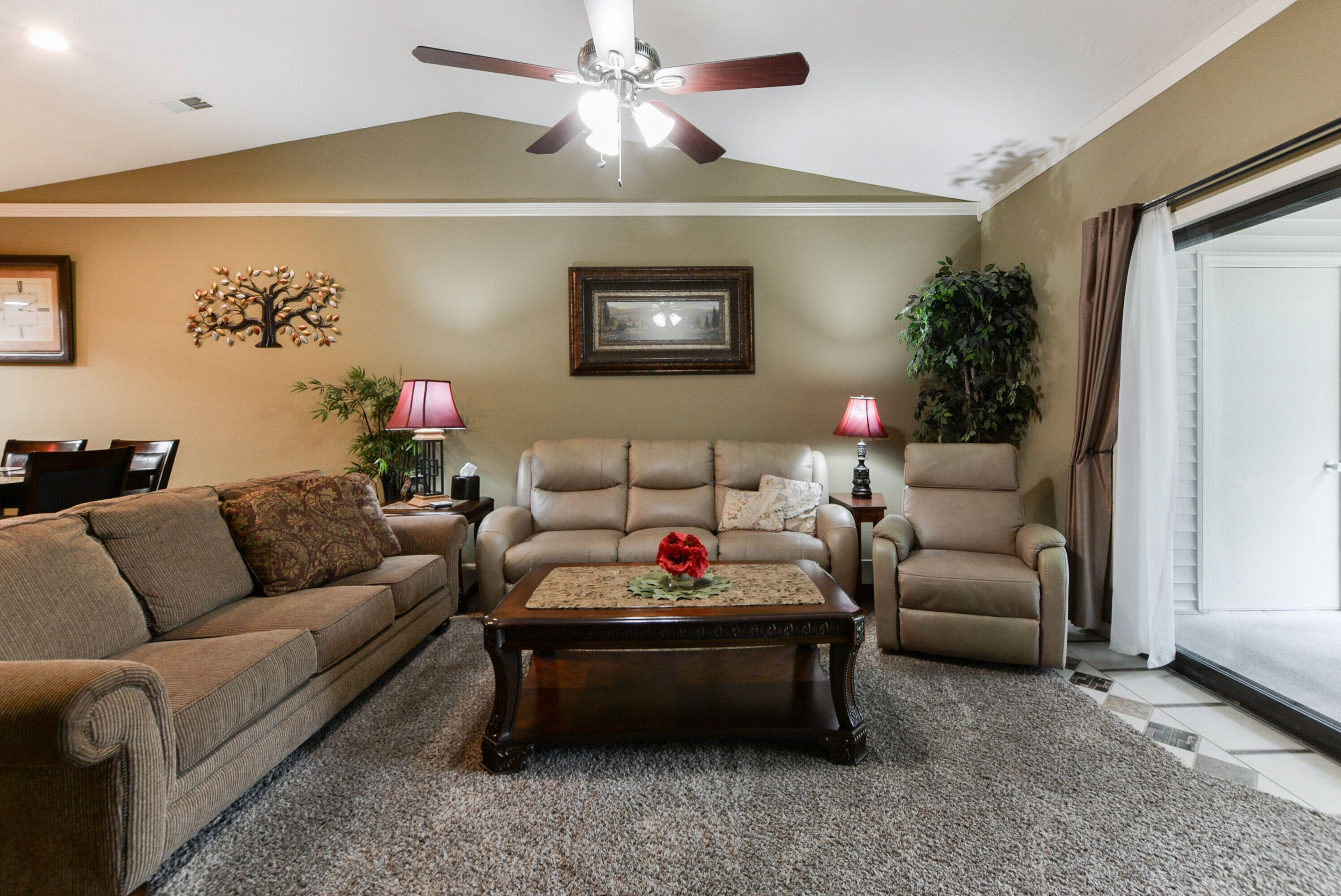 350 Wildwood Drive South 13 Property Photo 5