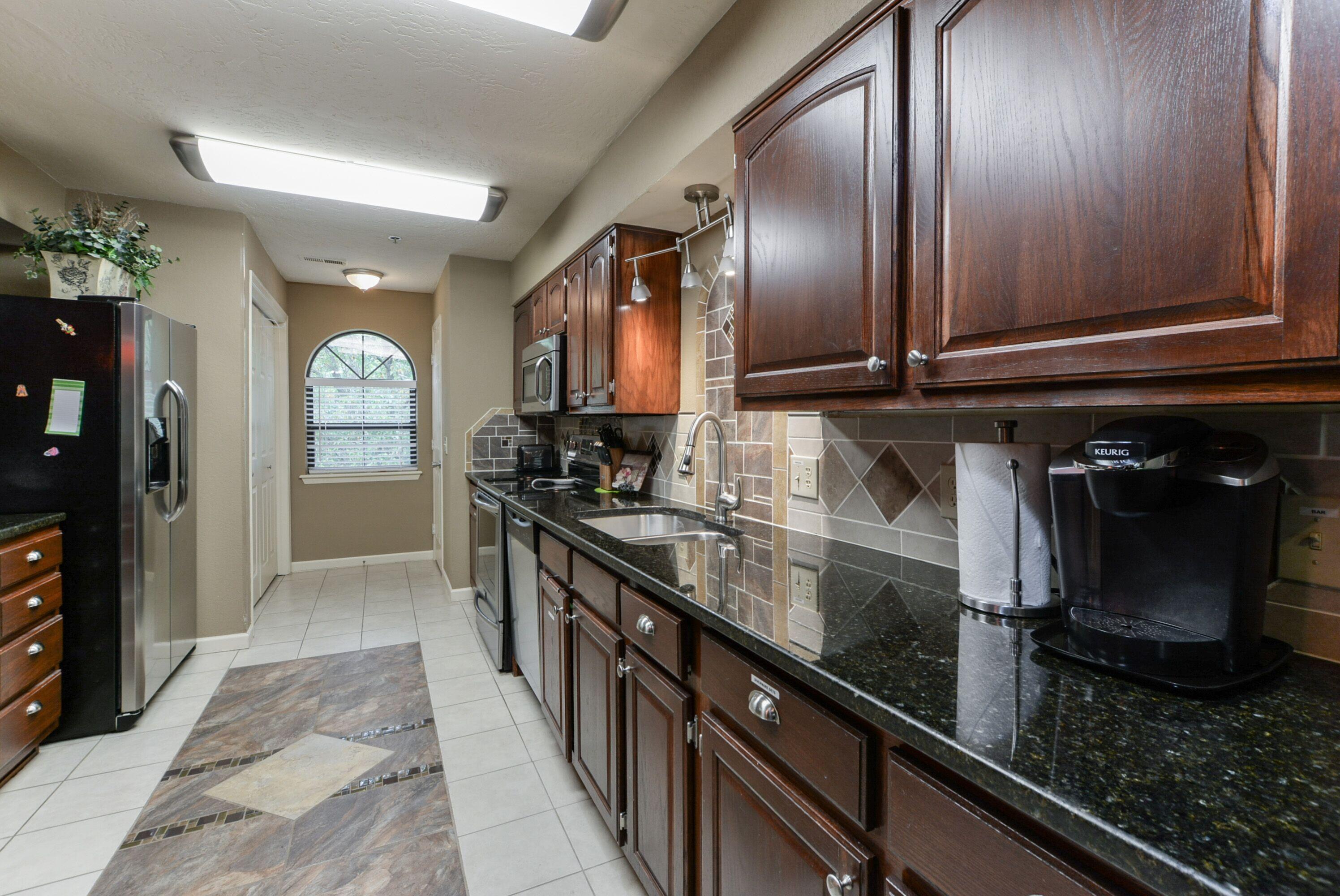 350 Wildwood Drive South 13 Property Photo 12
