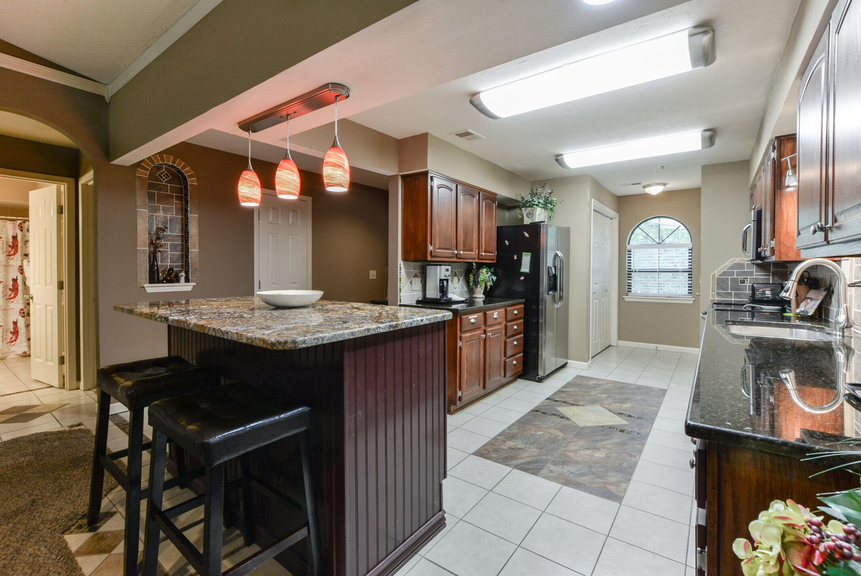 350 Wildwood Drive South 13 Property Photo 14
