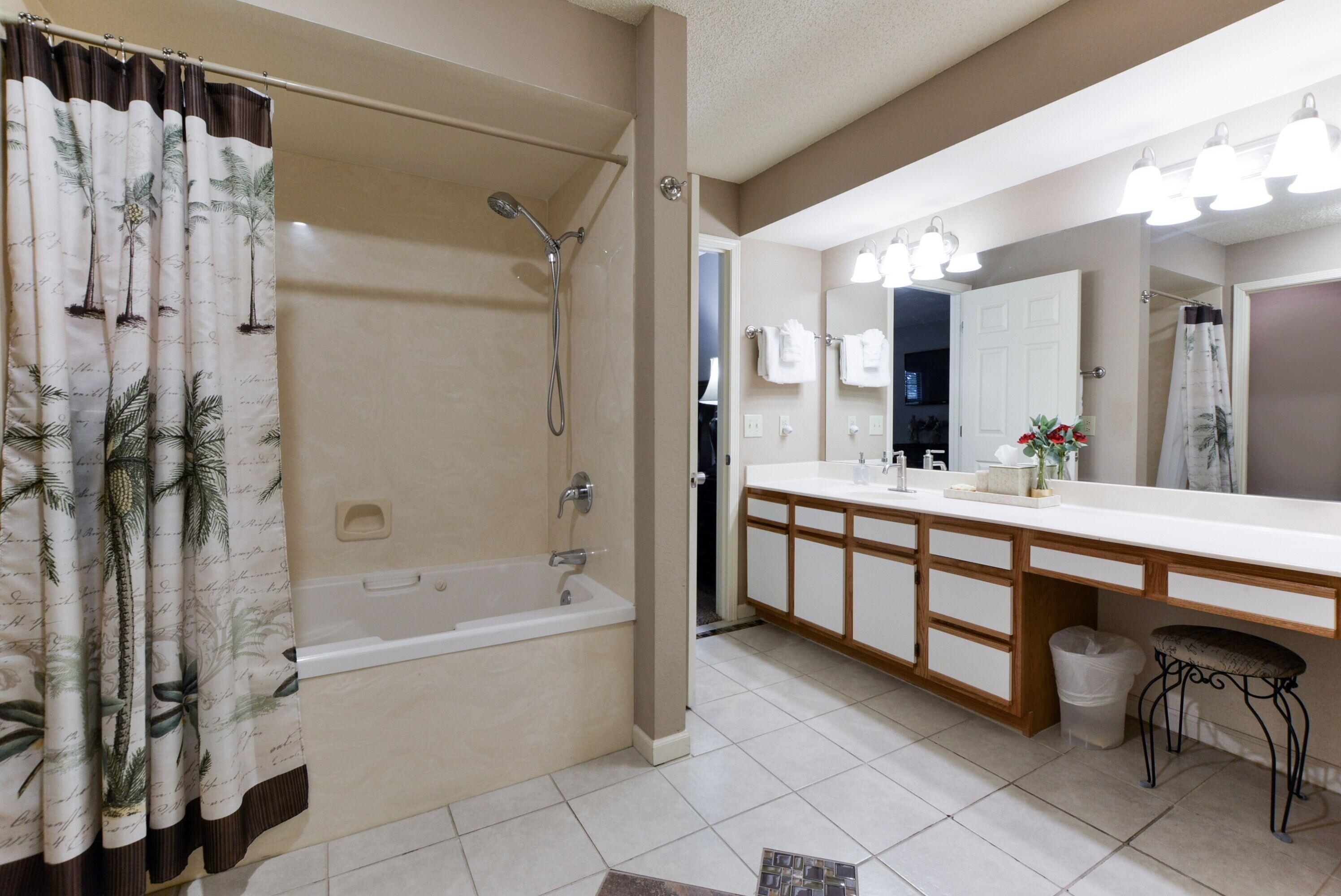 350 Wildwood Drive South 13 Property Photo 27