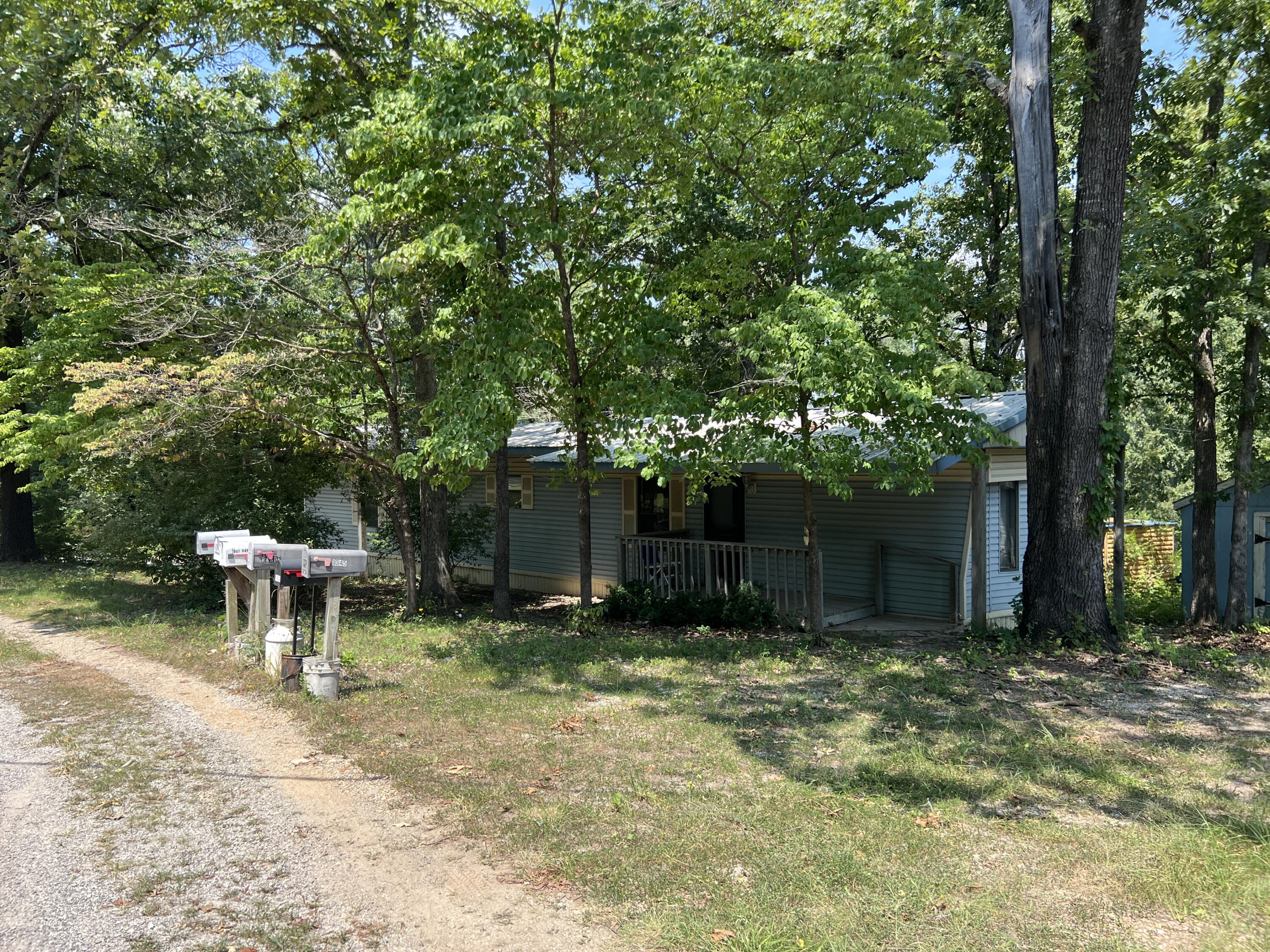 1001 Homewood Road Property Photo 1