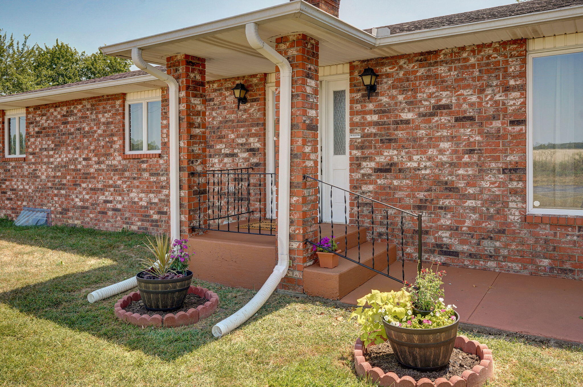 11281 Lawrence 2040