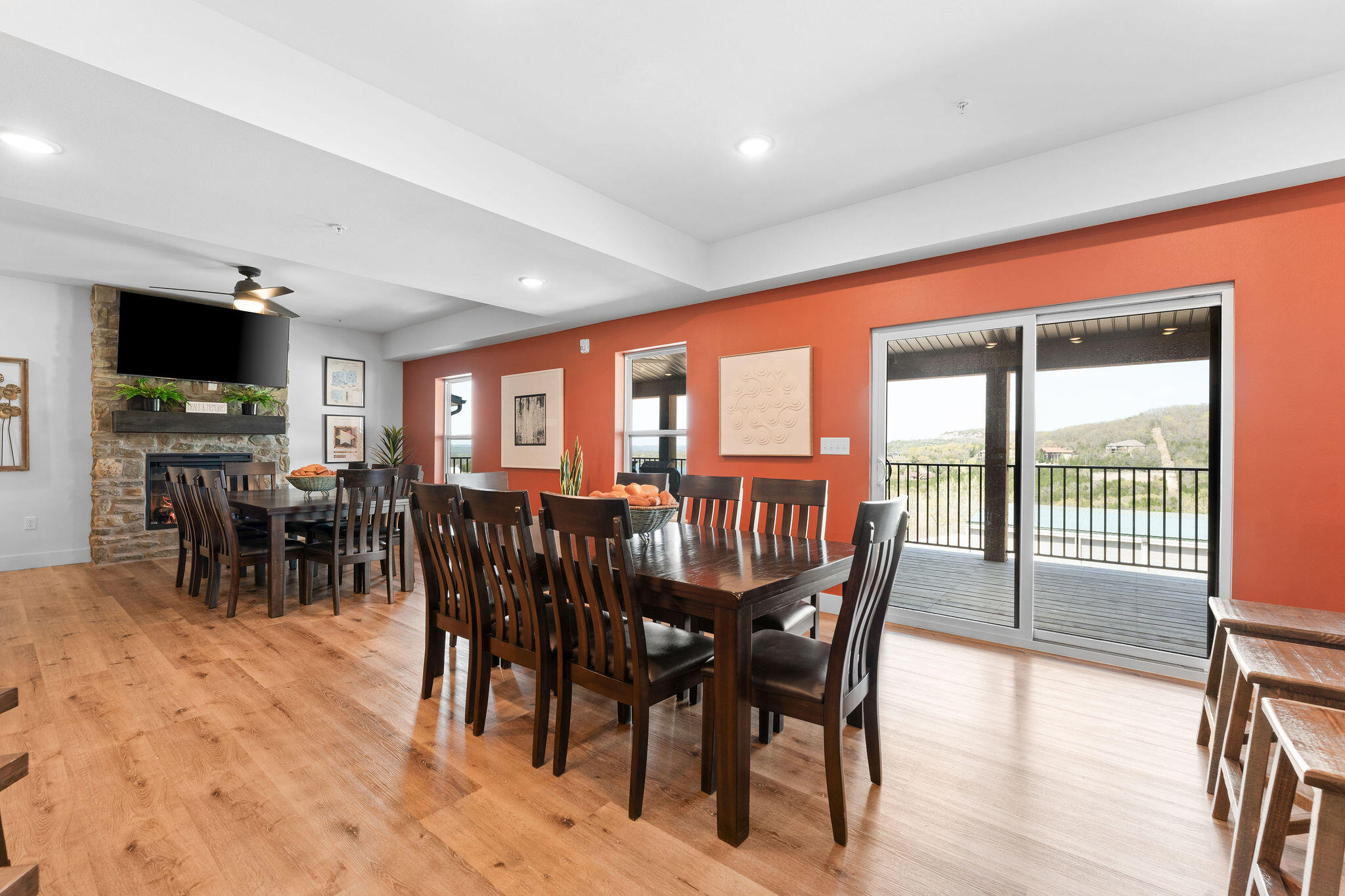 210 Poolside Pass Road Property Photo 8