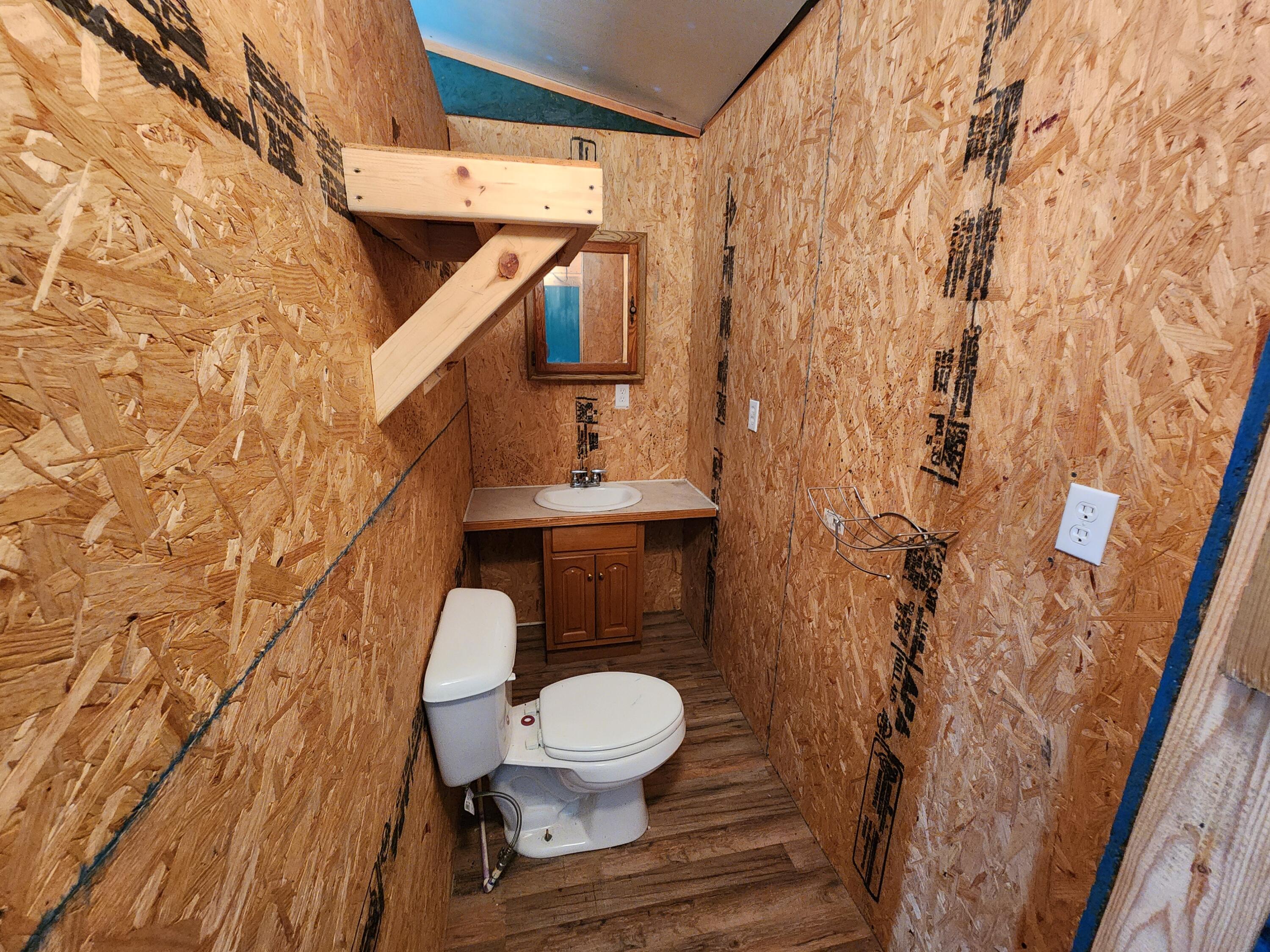 27669 Ross Road Property Photo 6