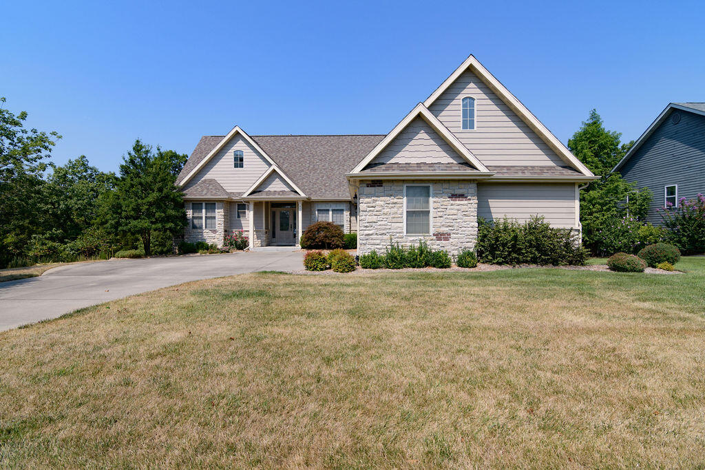 955 Forest Lake Drive Property Photo 1
