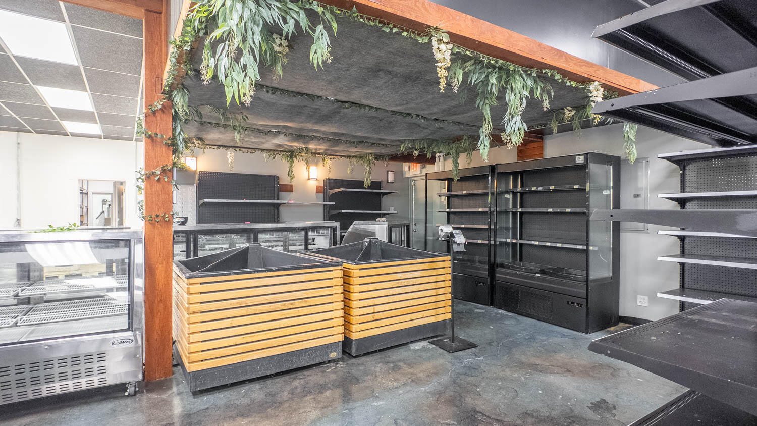 746 Highway 63 South Property Photo 3