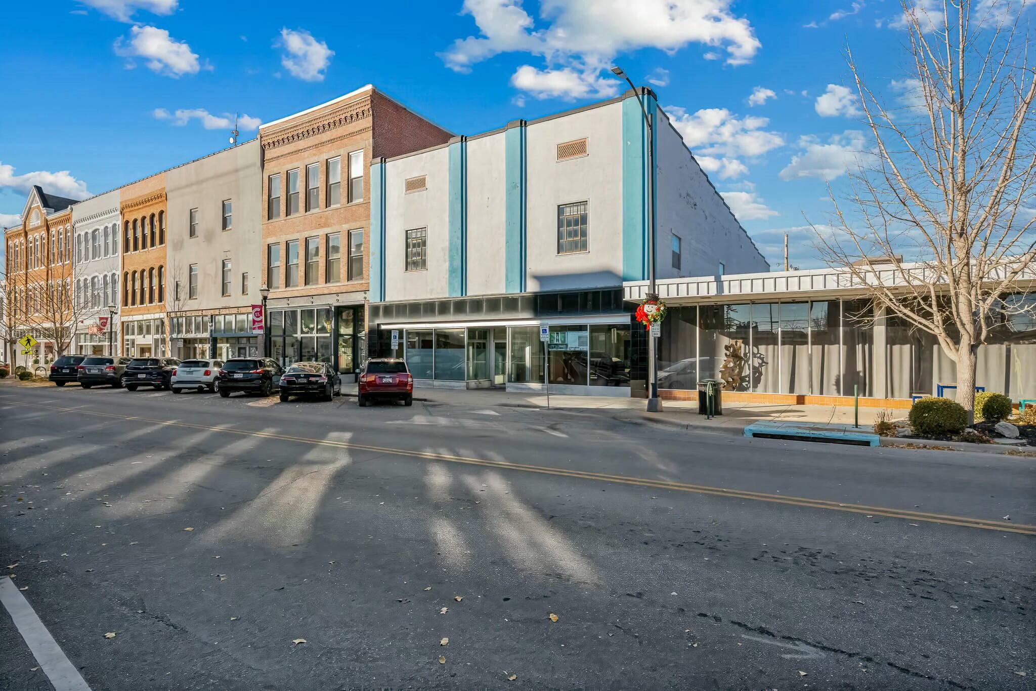 229 East Commercial Street Property Photo 3