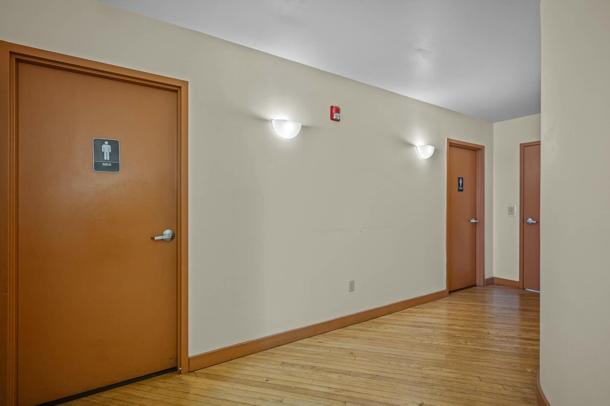 229 East Commercial Street Property Photo 20