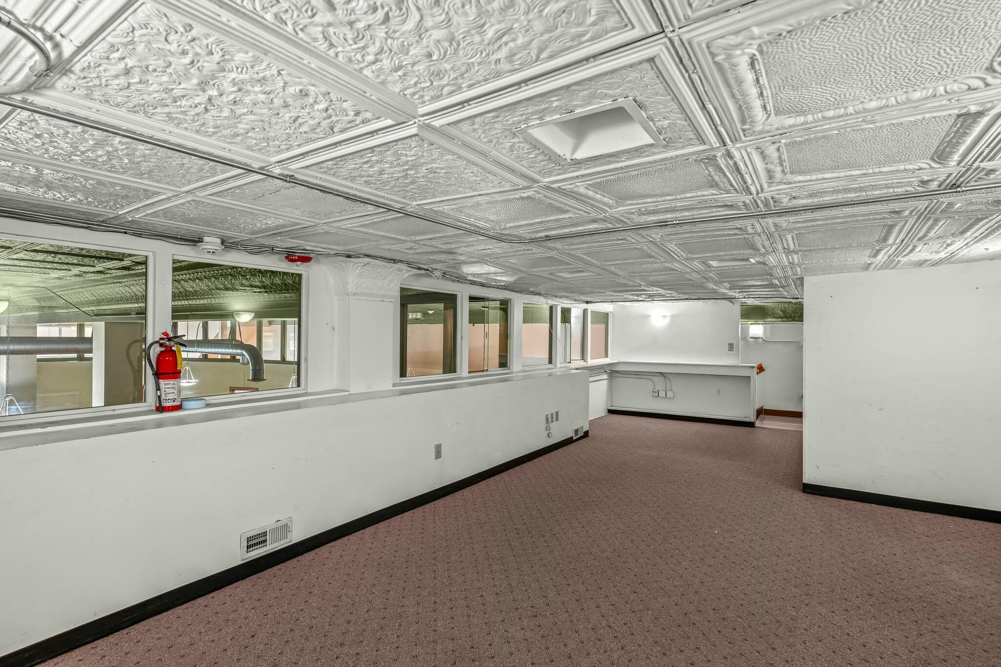 229 East Commercial Street Property Photo 27