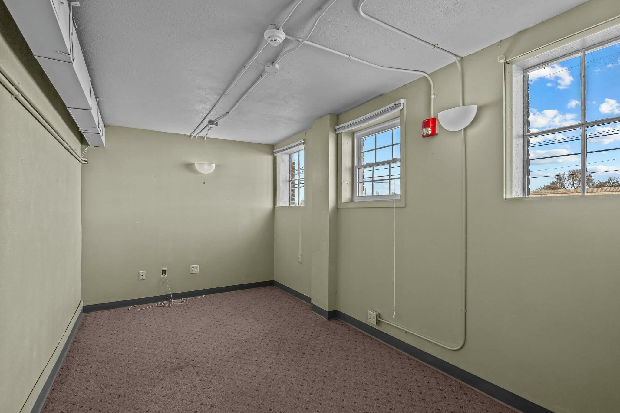 229 East Commercial Street Property Photo 38