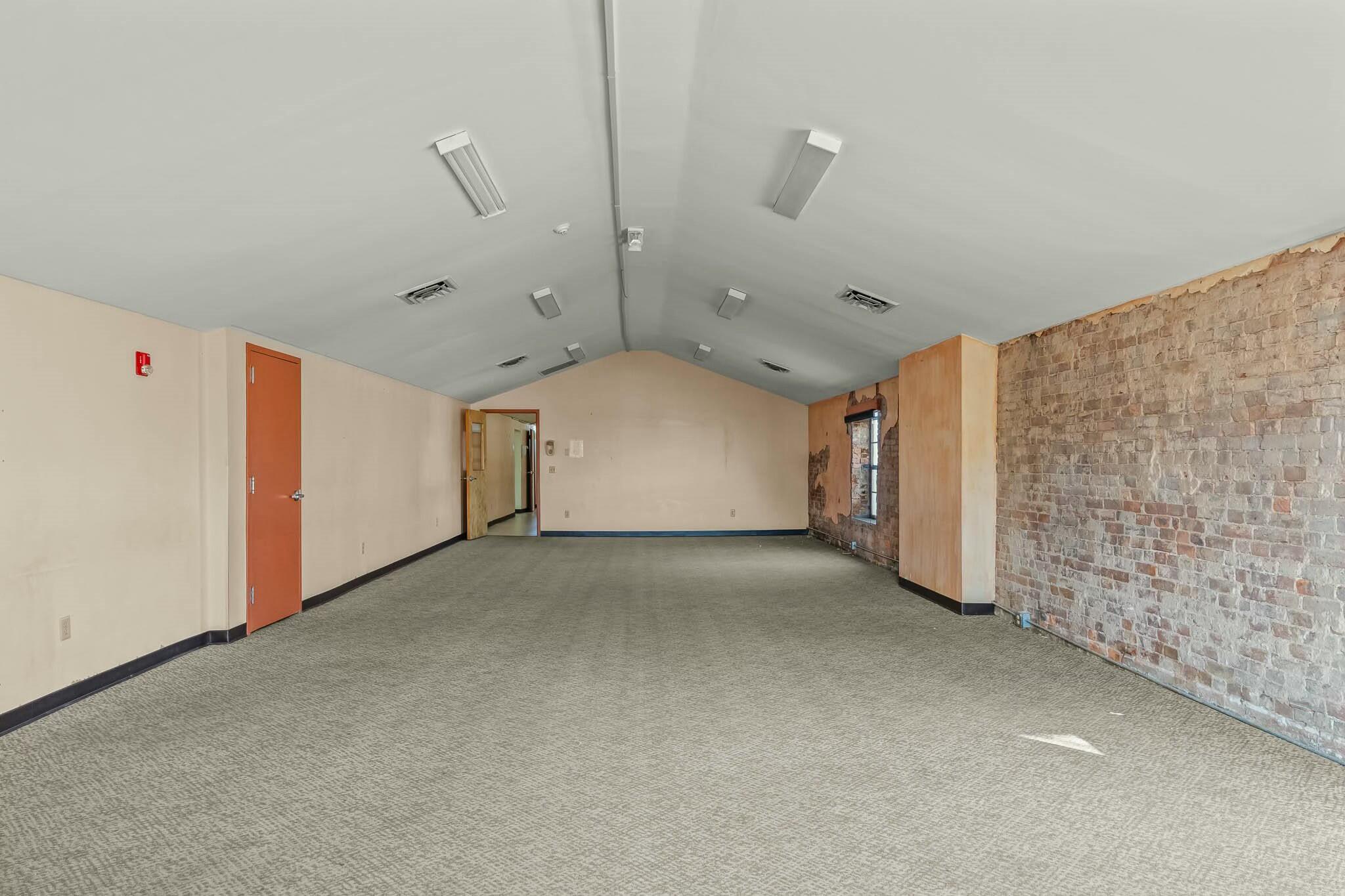 229 East Commercial Street Property Photo 47