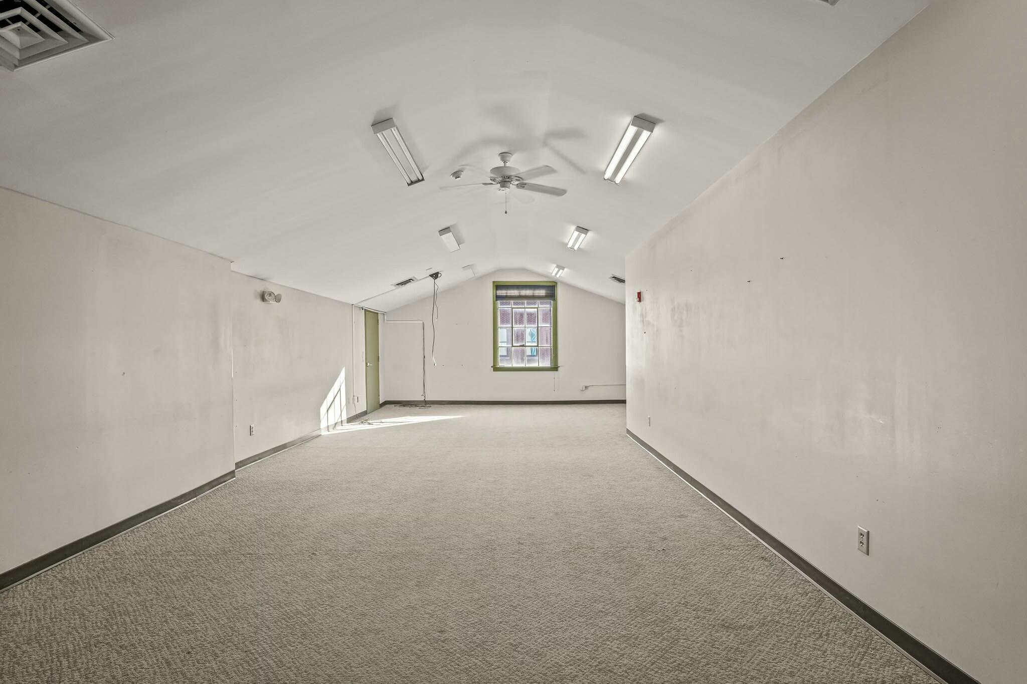 229 East Commercial Street Property Photo 48