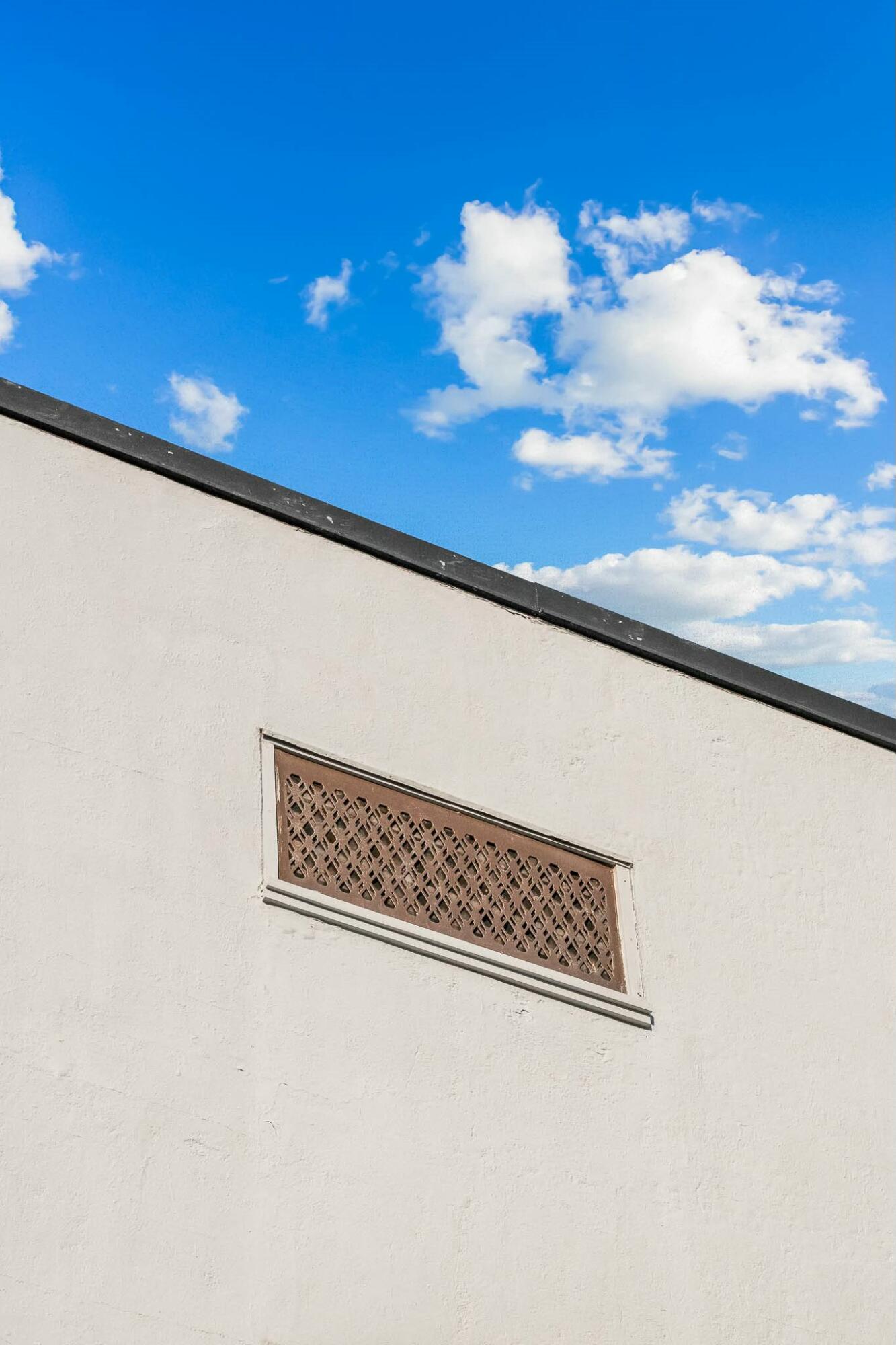 229 East Commercial Street Property Photo 59