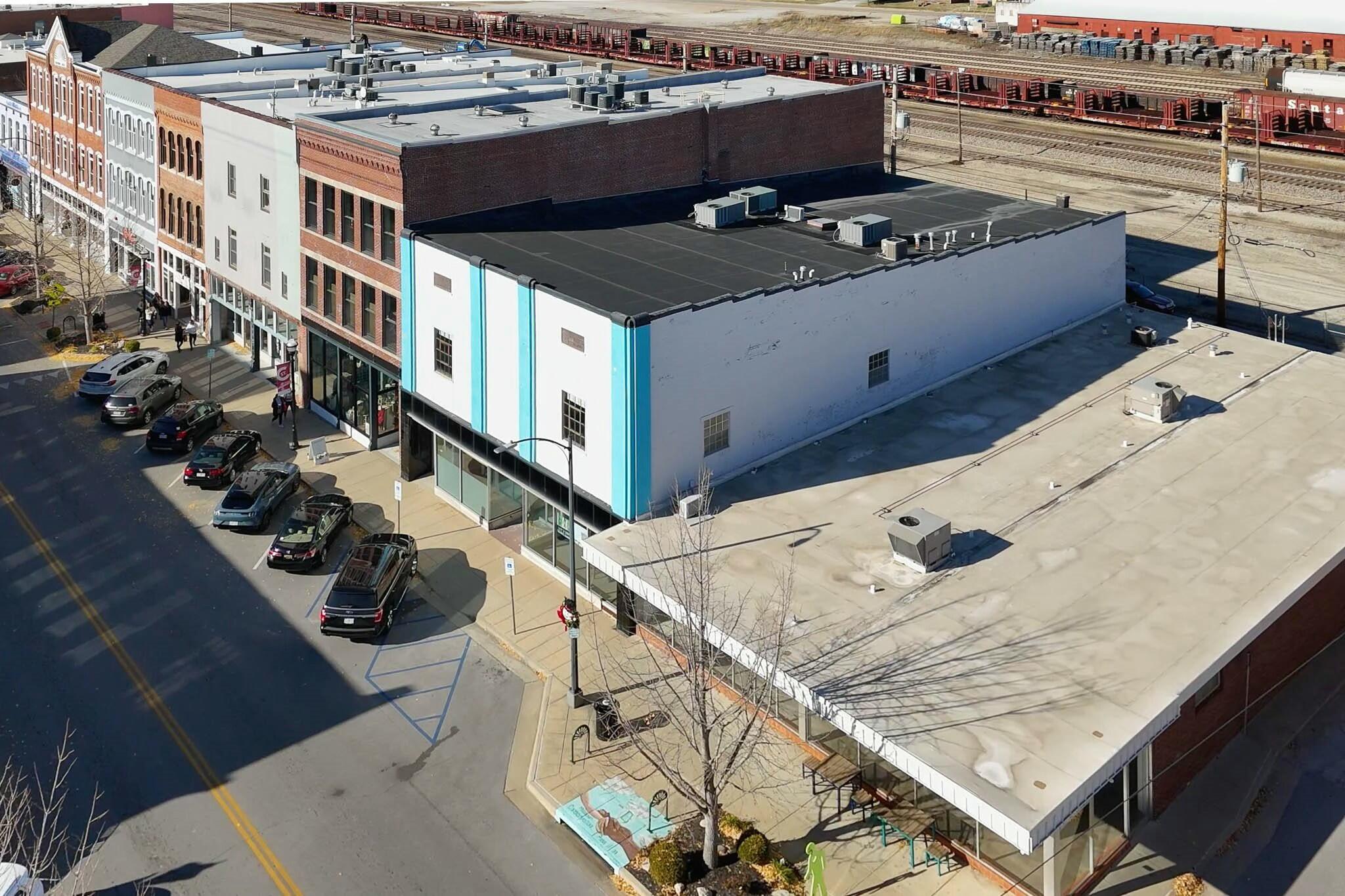 229 East Commercial Street Property Photo 63