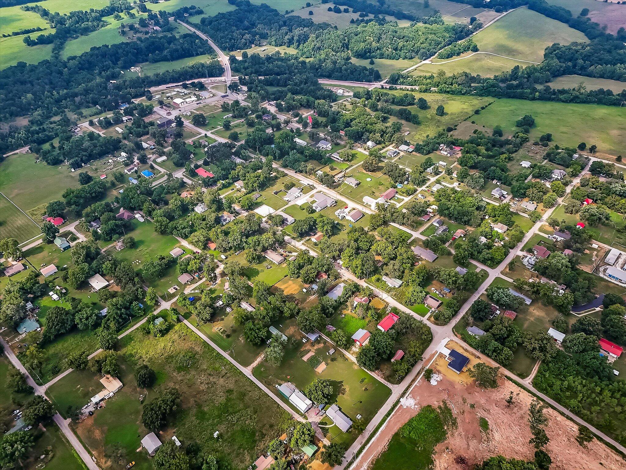 102 West Commercial Street Property Photo 2