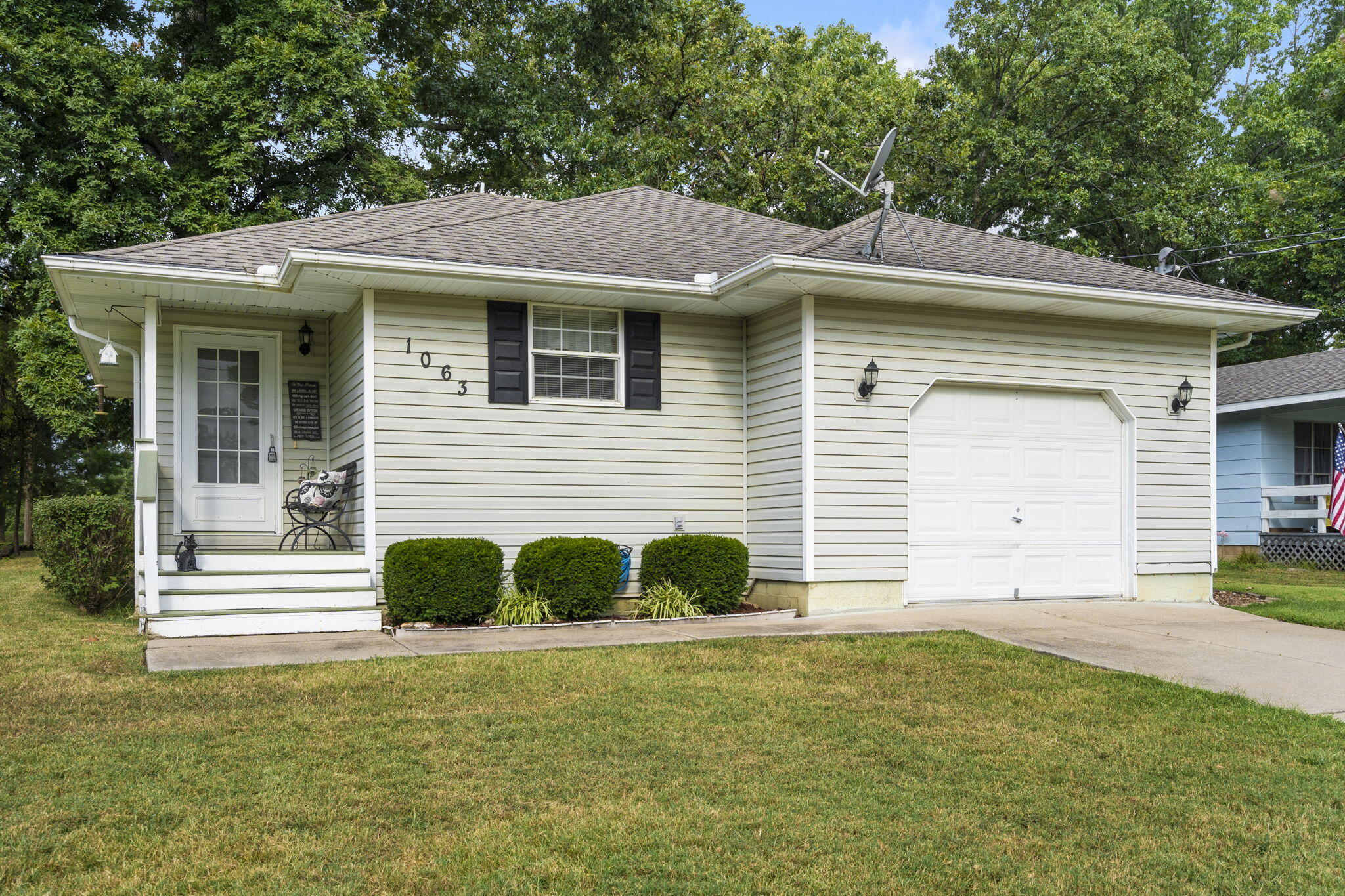 1063 Linwood Road Property Photo 1