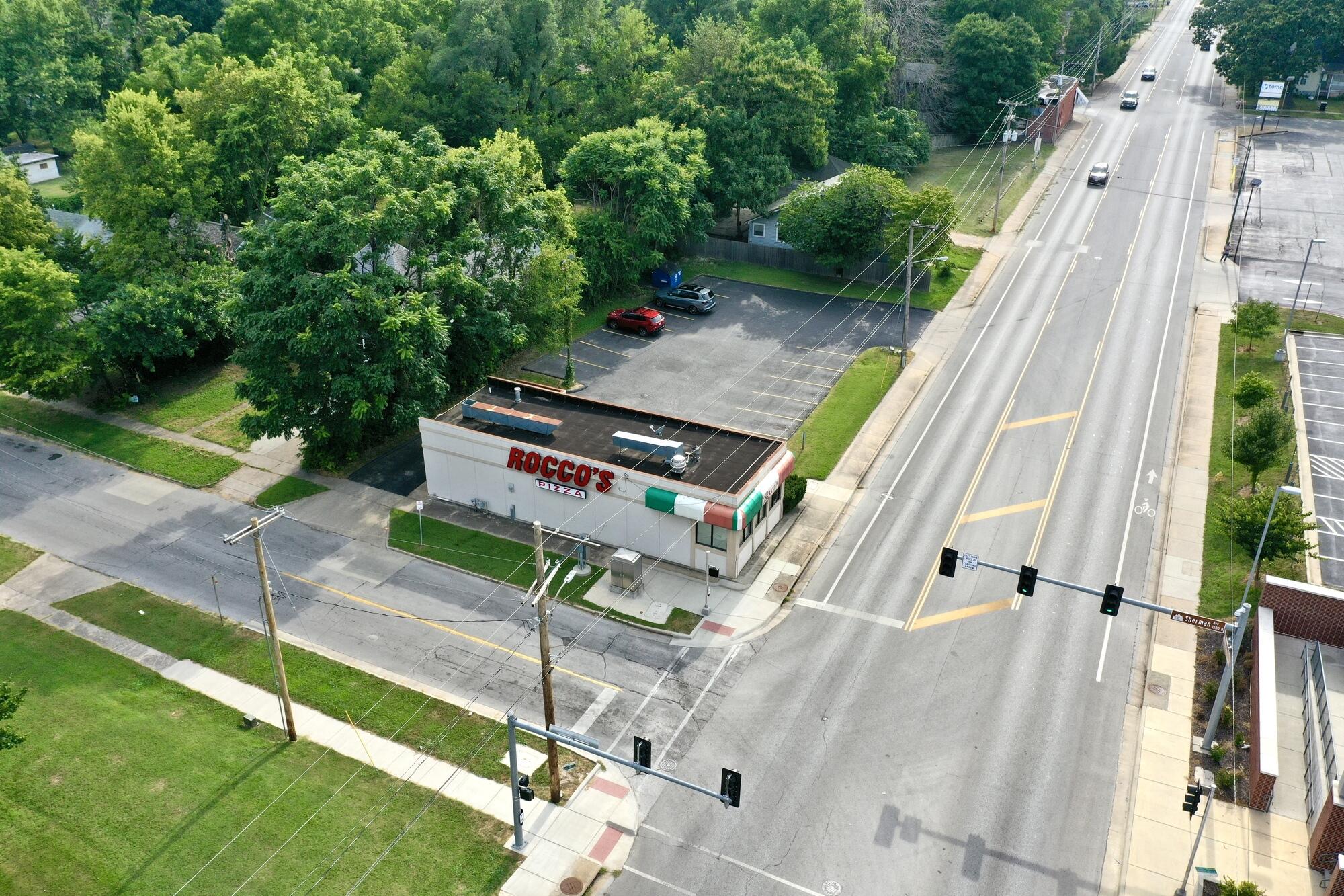 834 East Division Street Property Photo 3