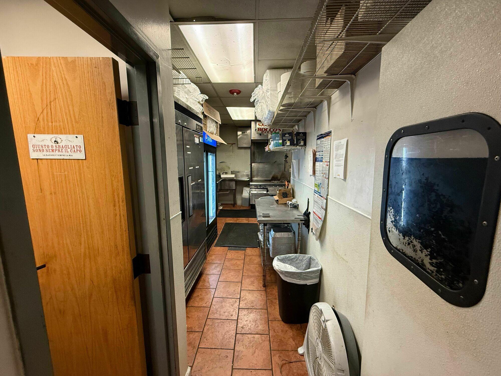 834 East Division Street Property Photo 17