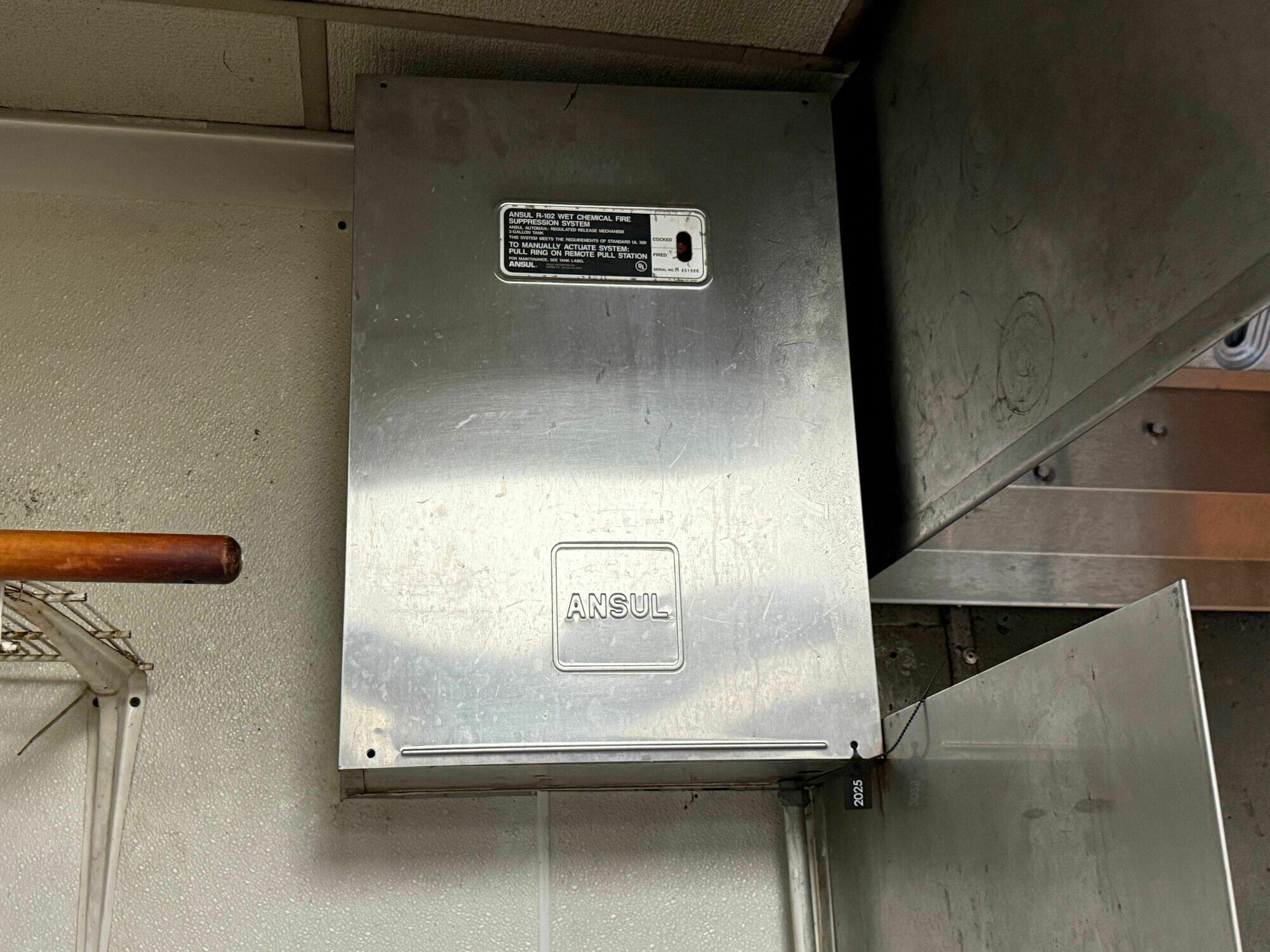 834 East Division Street Property Photo 21