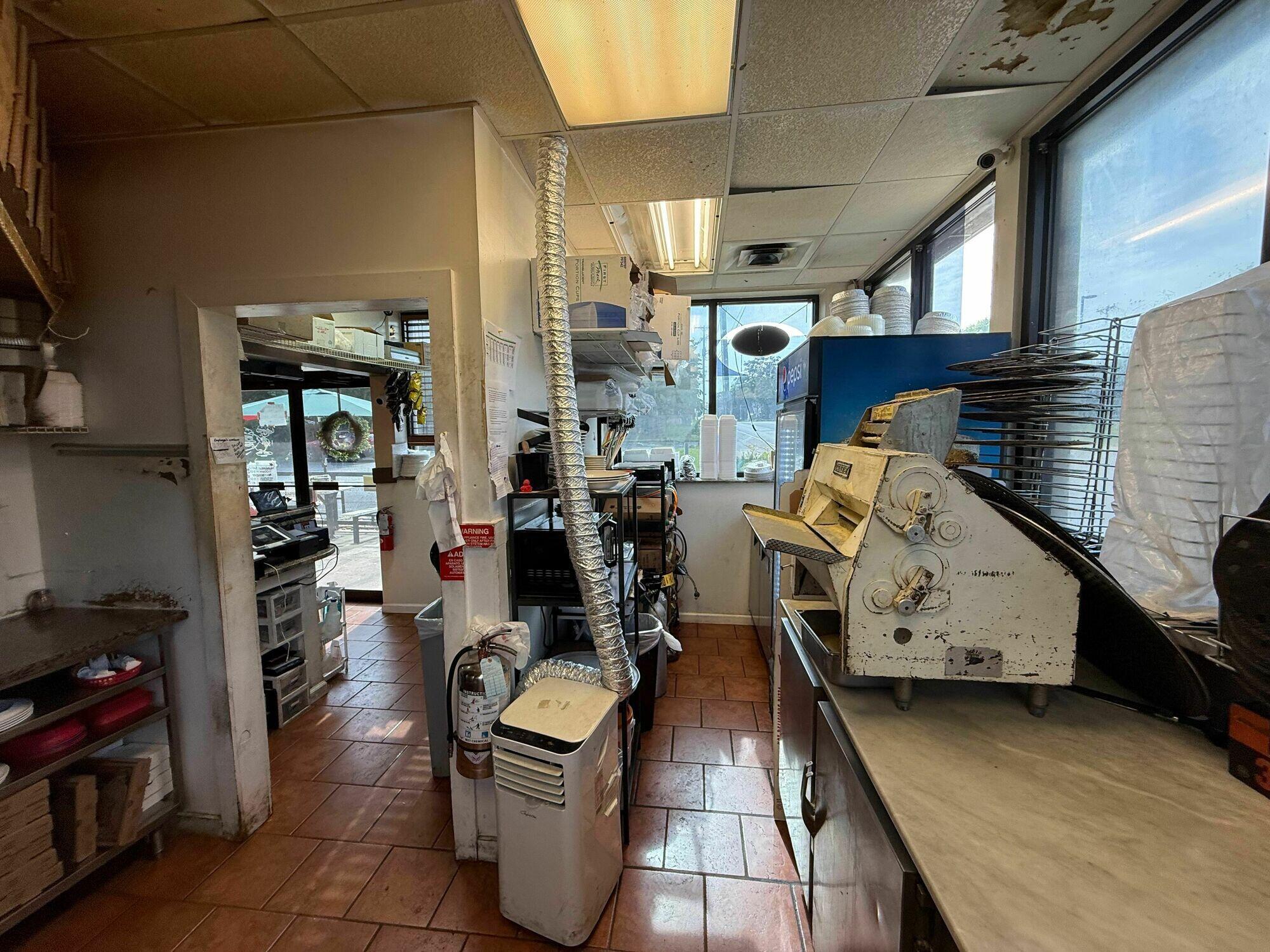 834 East Division Street Property Photo 25