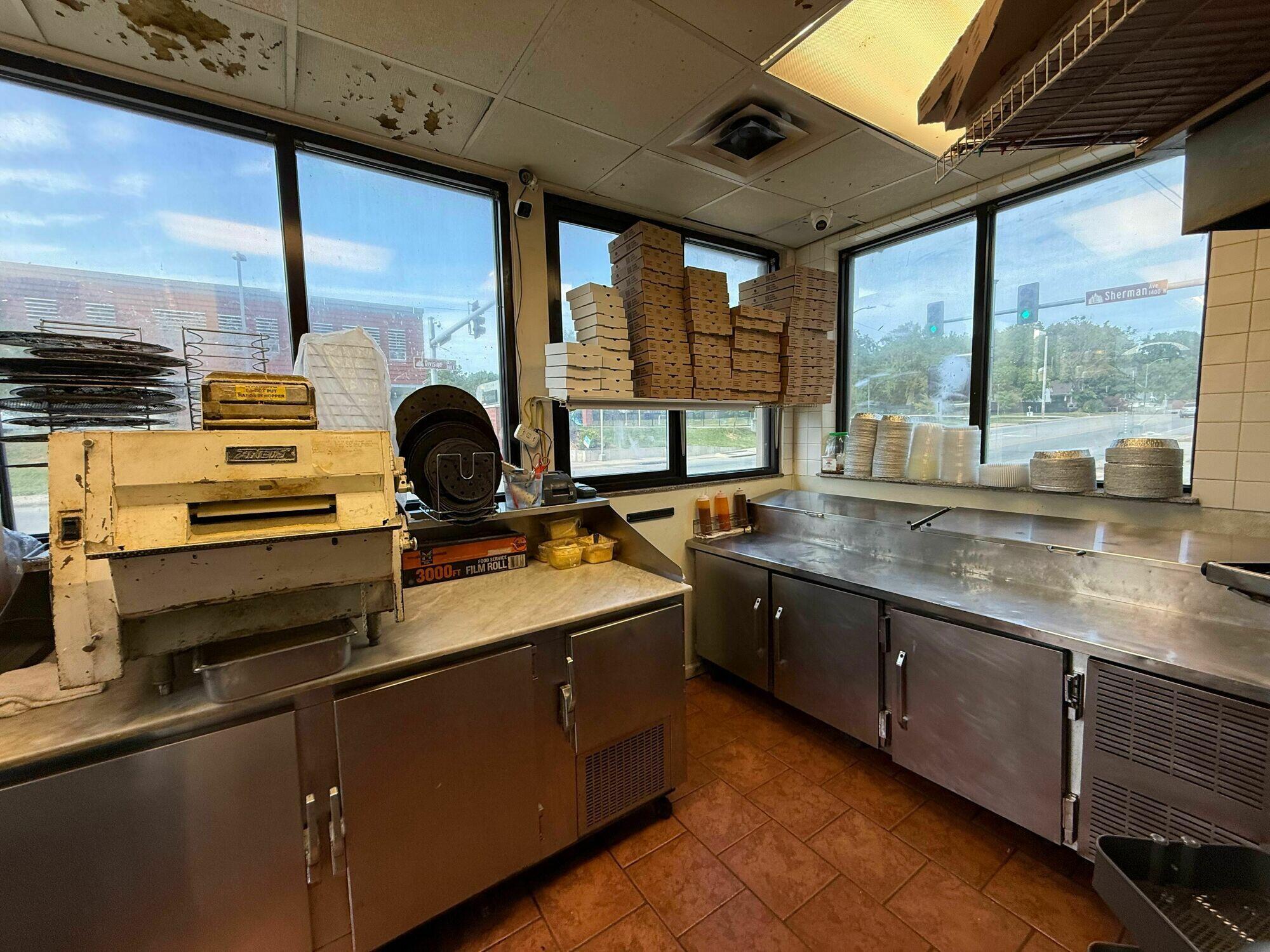 834 East Division Street Property Photo 26