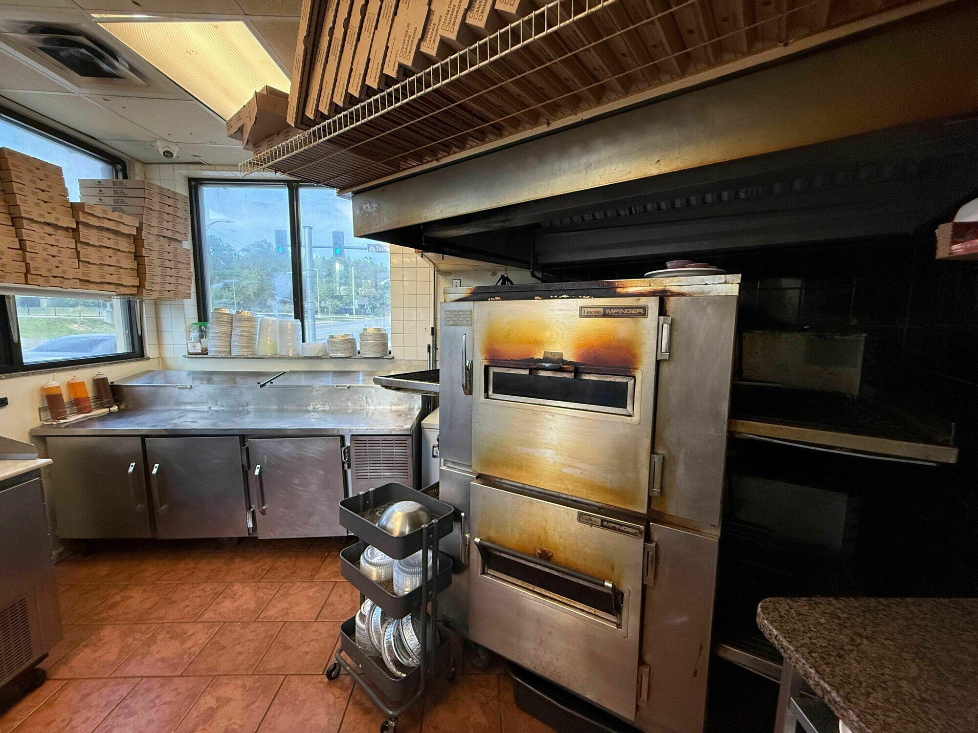 834 East Division Street Property Photo 28