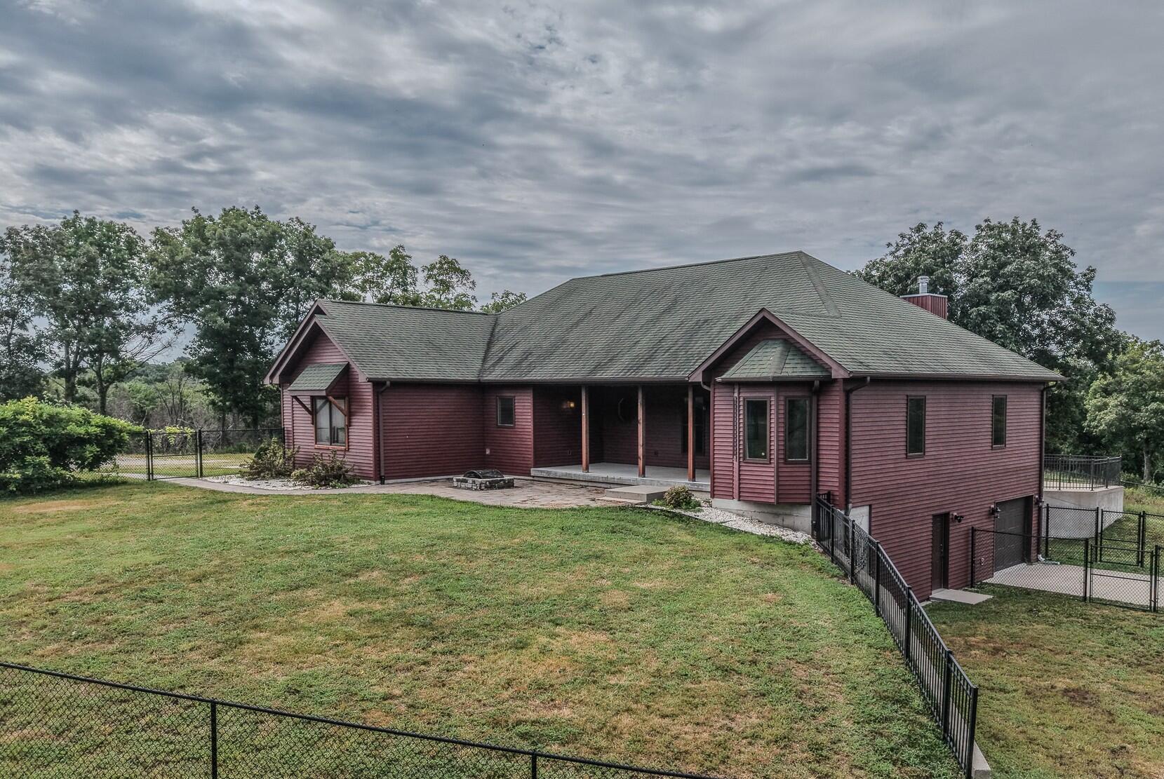 1618/1620 Highway Tt Property Photo 1