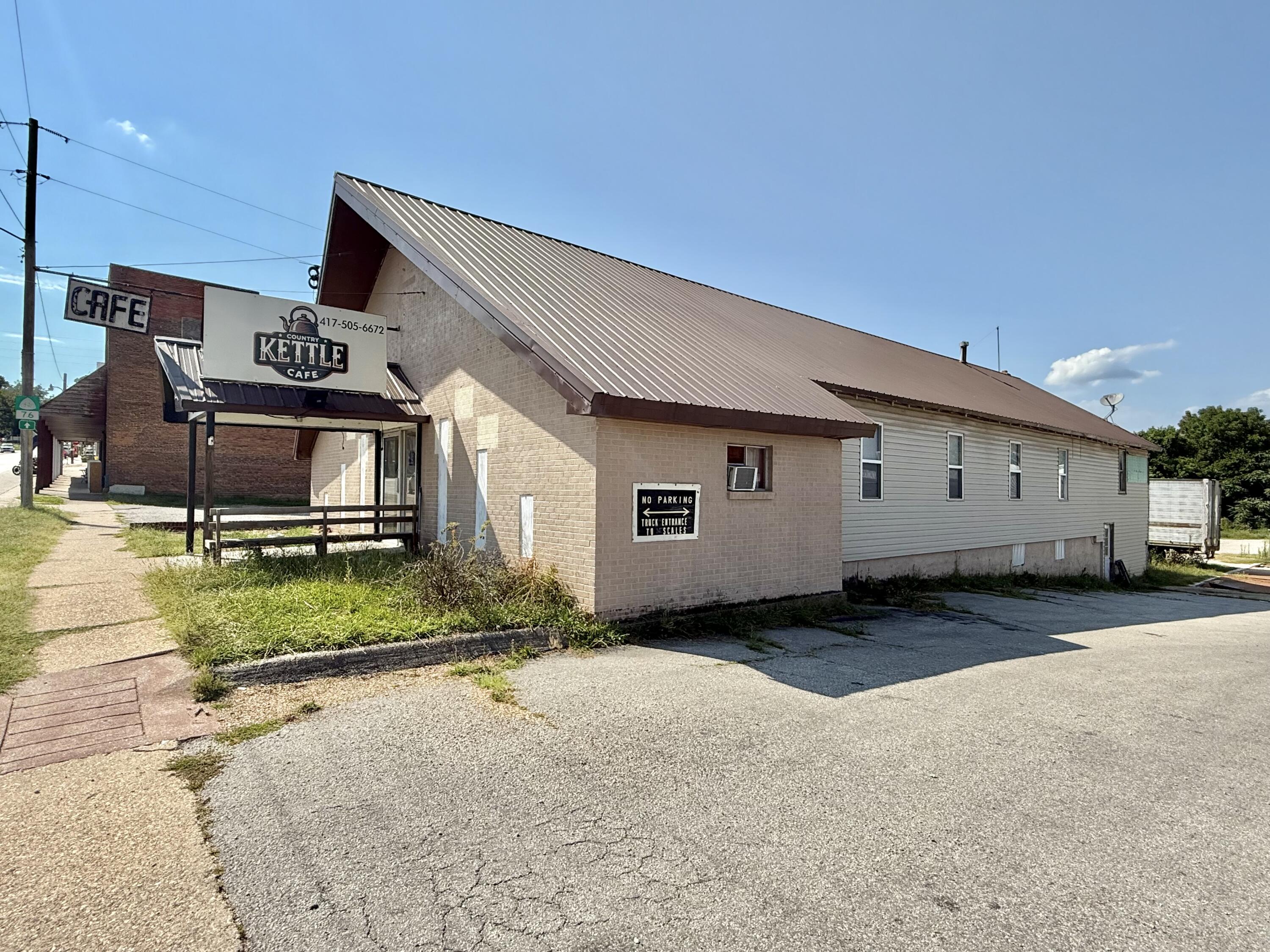 127 East Rolla Street Property Photo 2