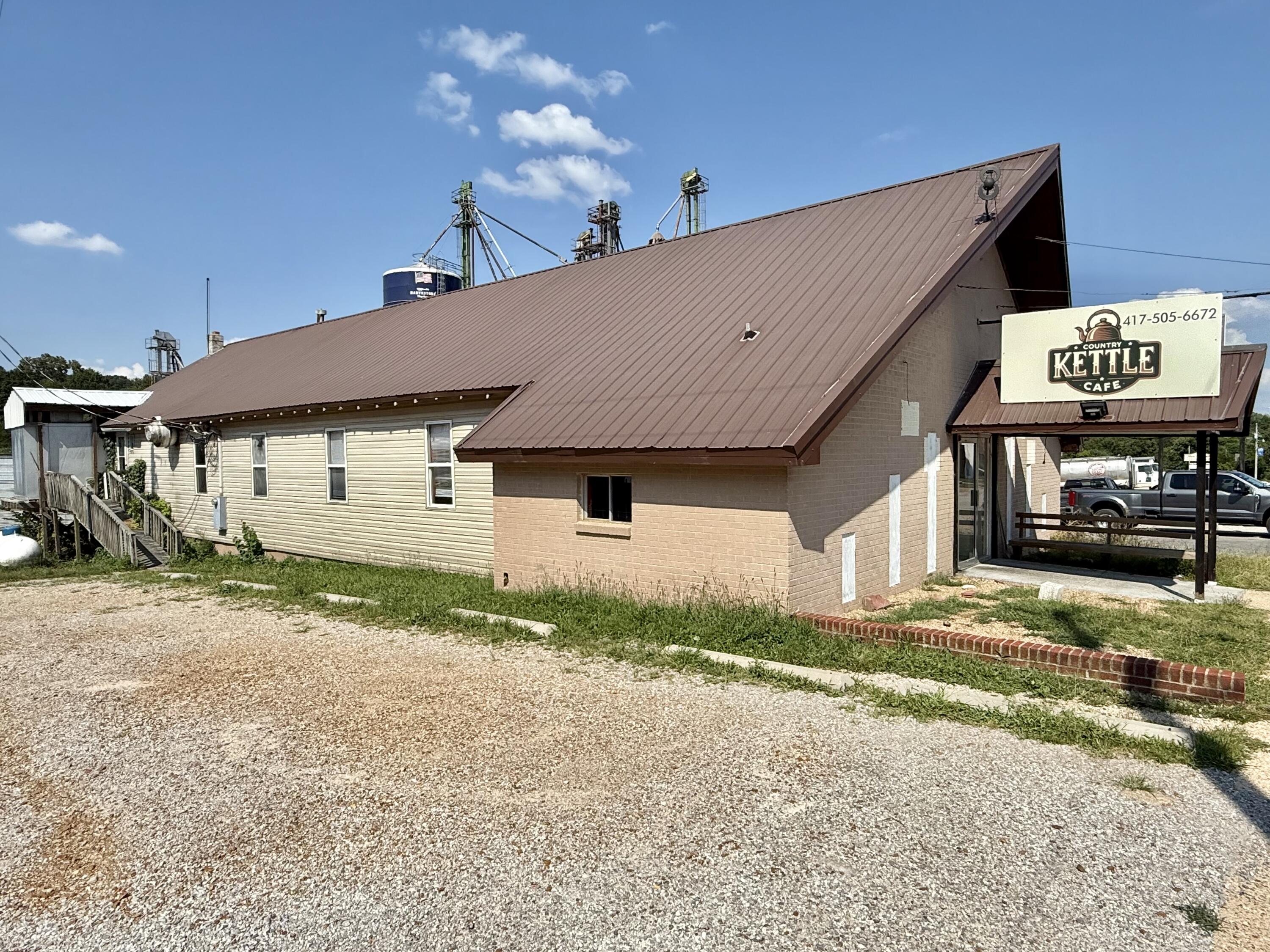 127 East Rolla Street Property Photo 3