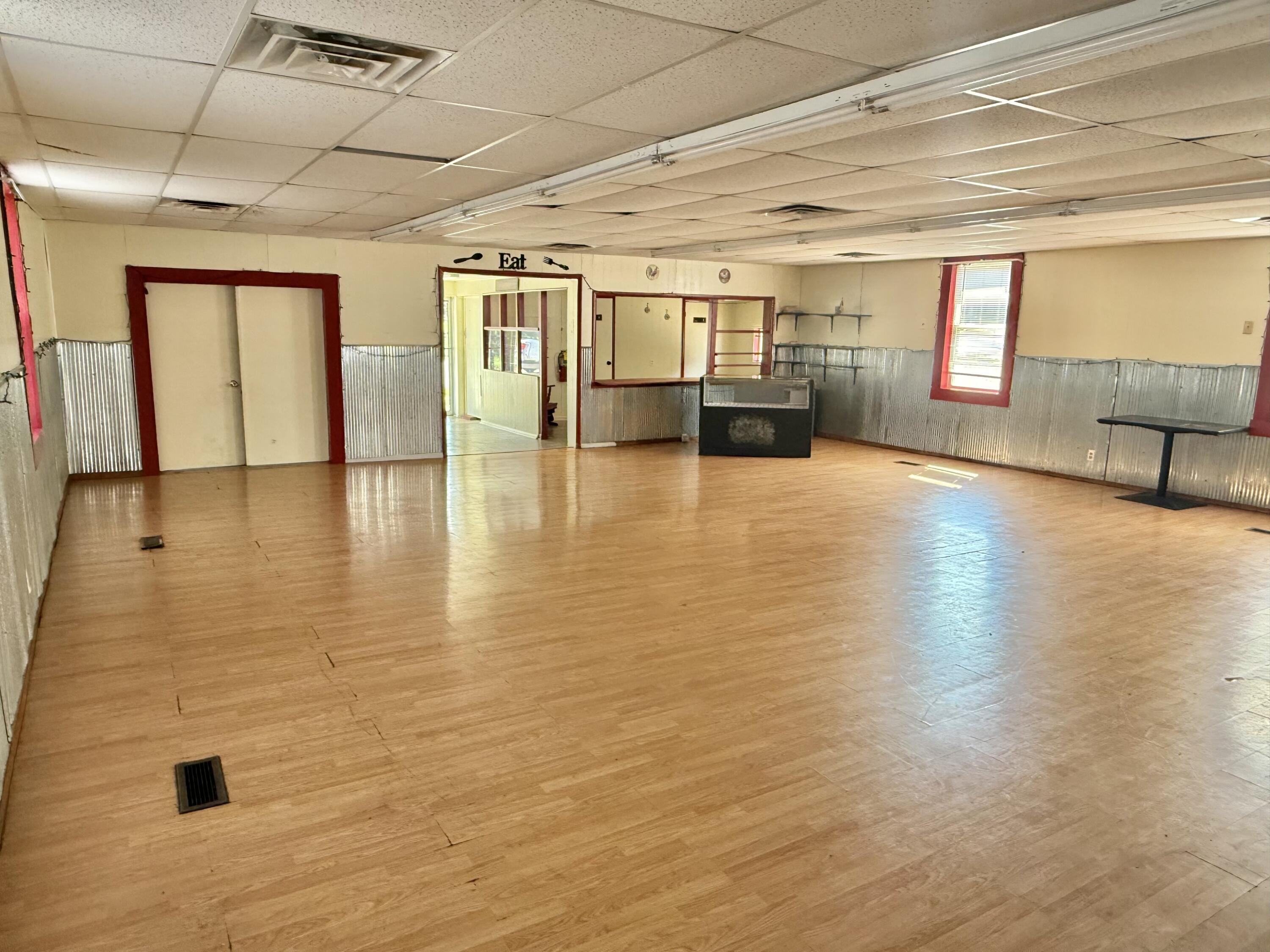 127 East Rolla Street Property Photo 6