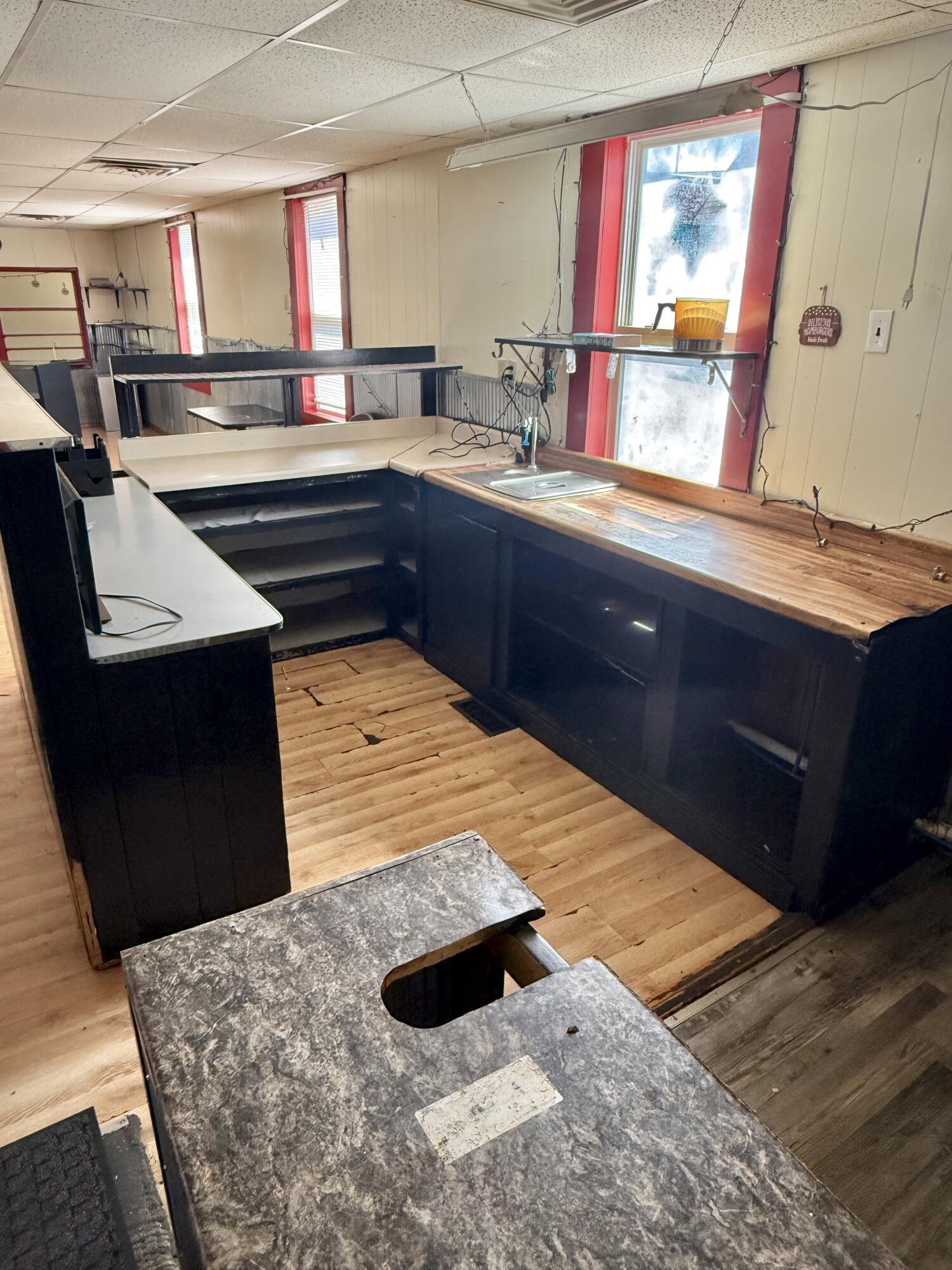 127 East Rolla Street Property Photo 11