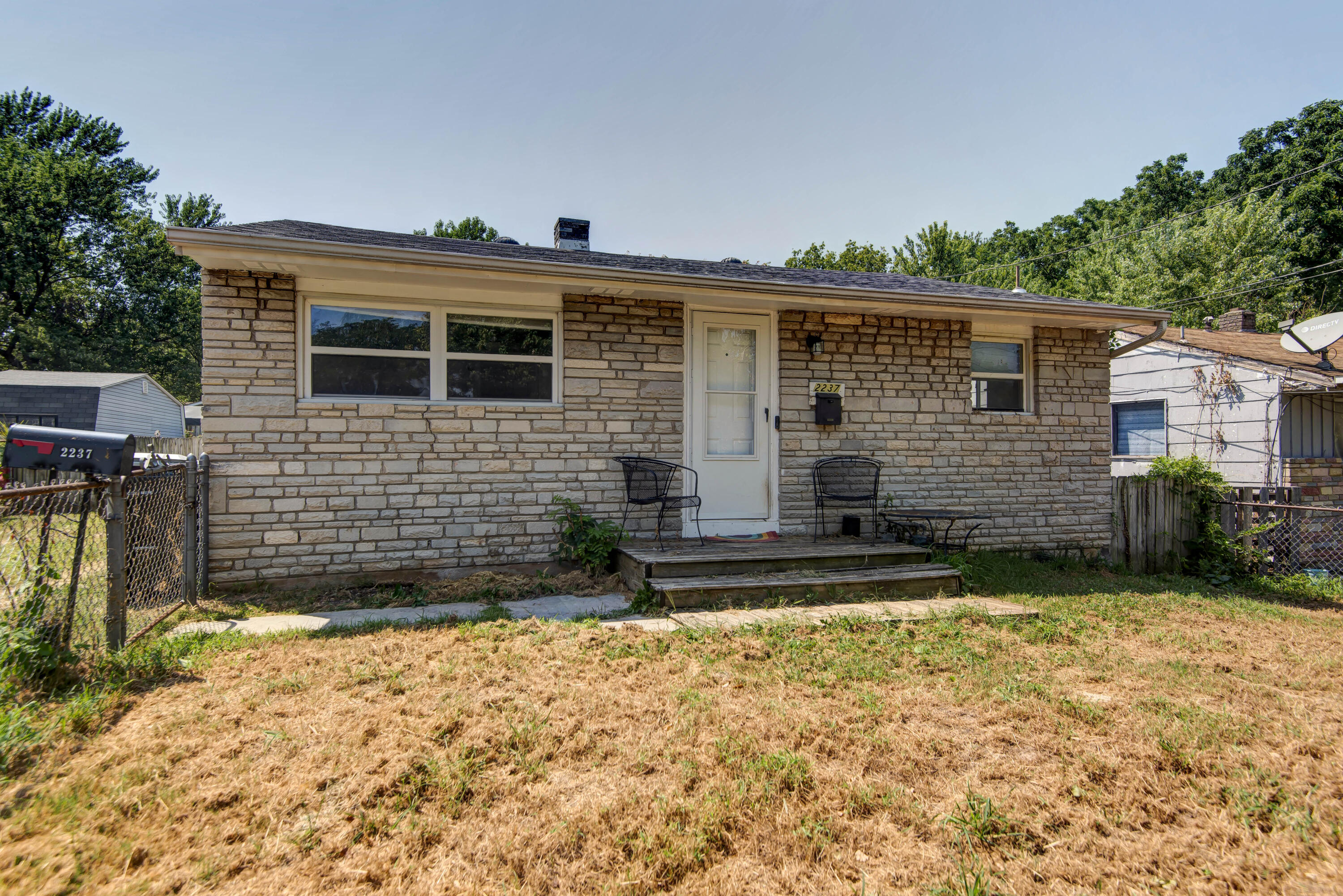 2237 North Park Avenue Property Photo 1