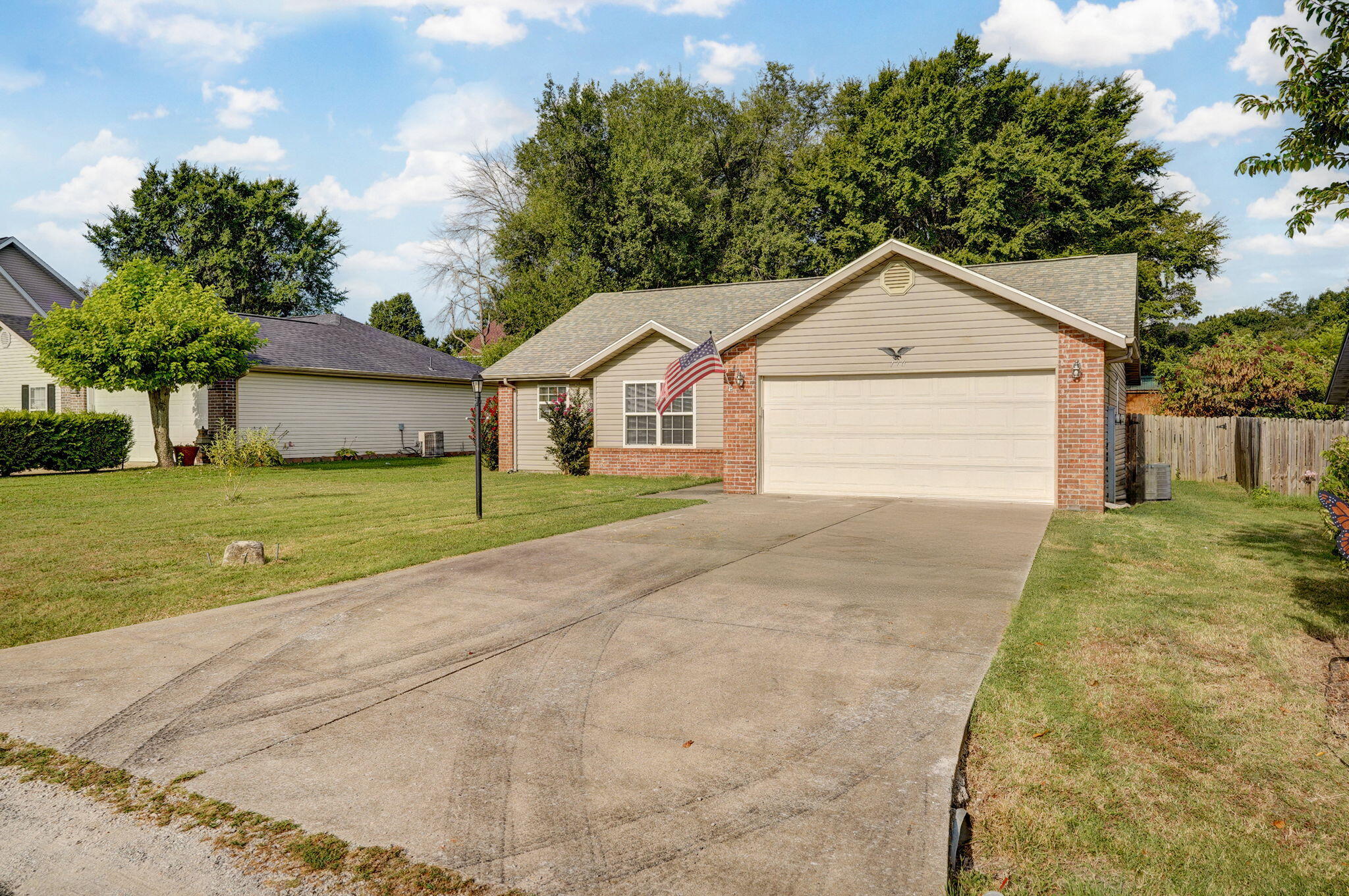 170 Pickett Ridge Road Property Photo 1
