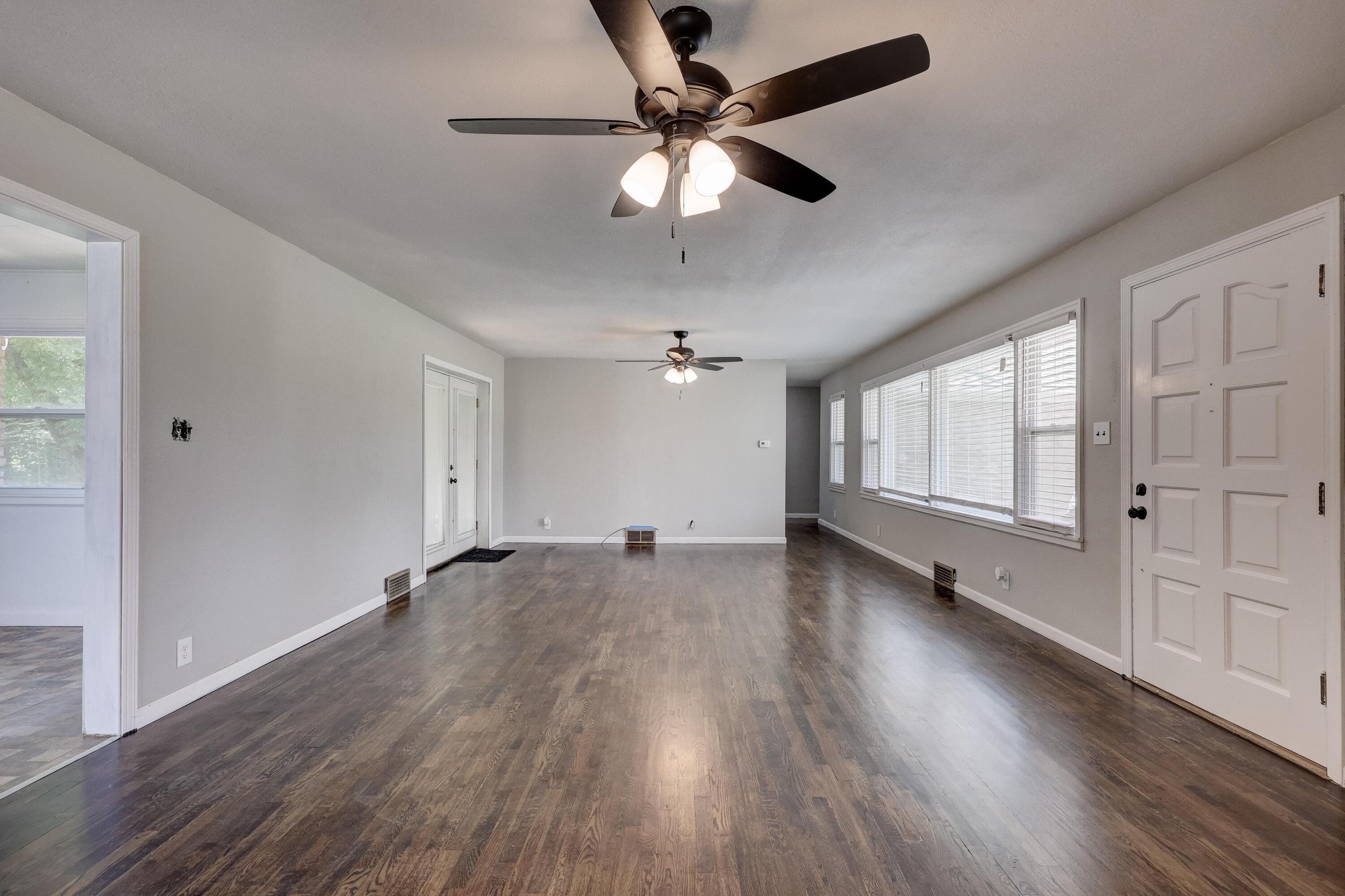 4094 Parkview Drive Property Photo 5