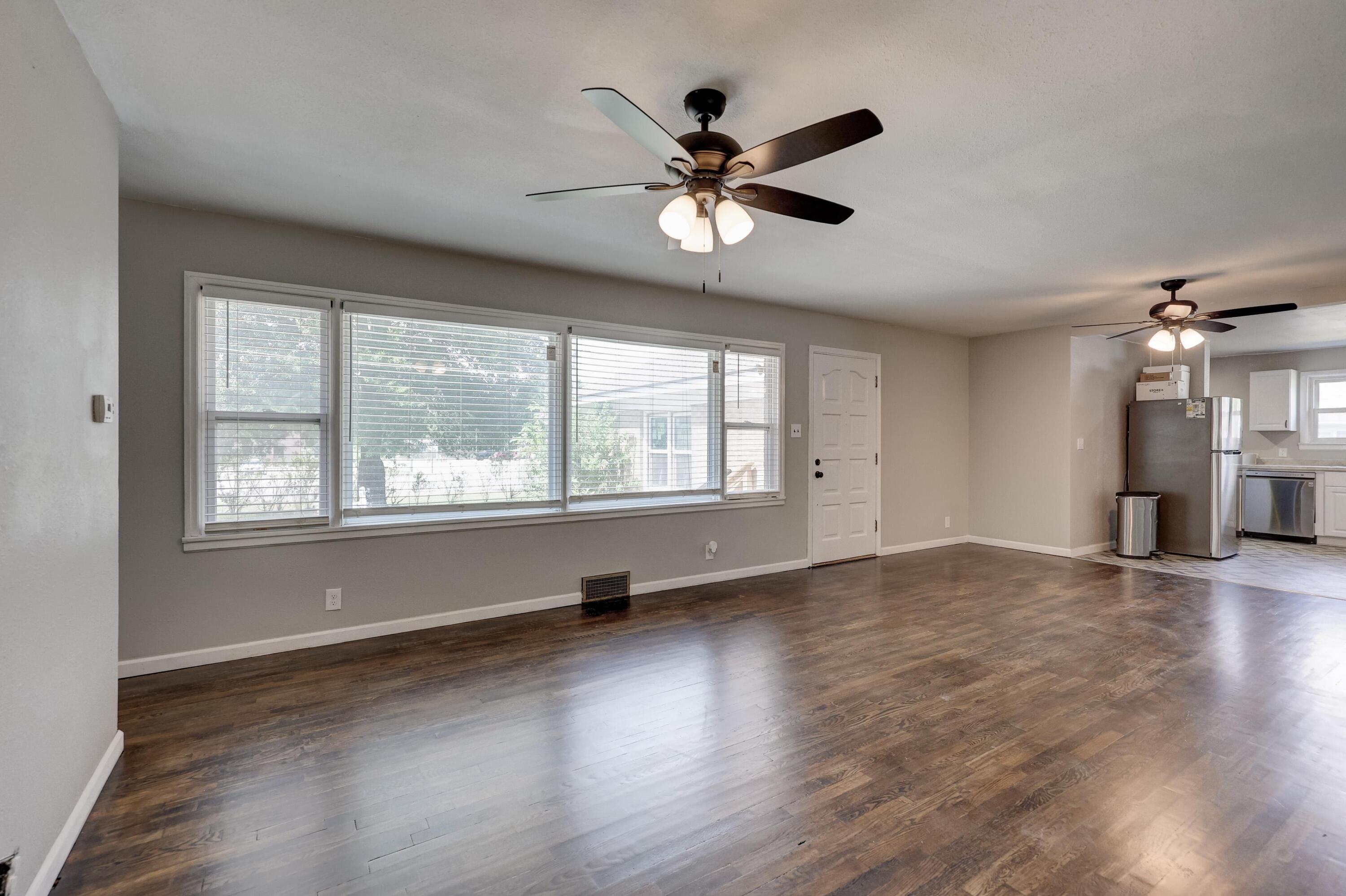 4094 Parkview Drive Property Photo 6