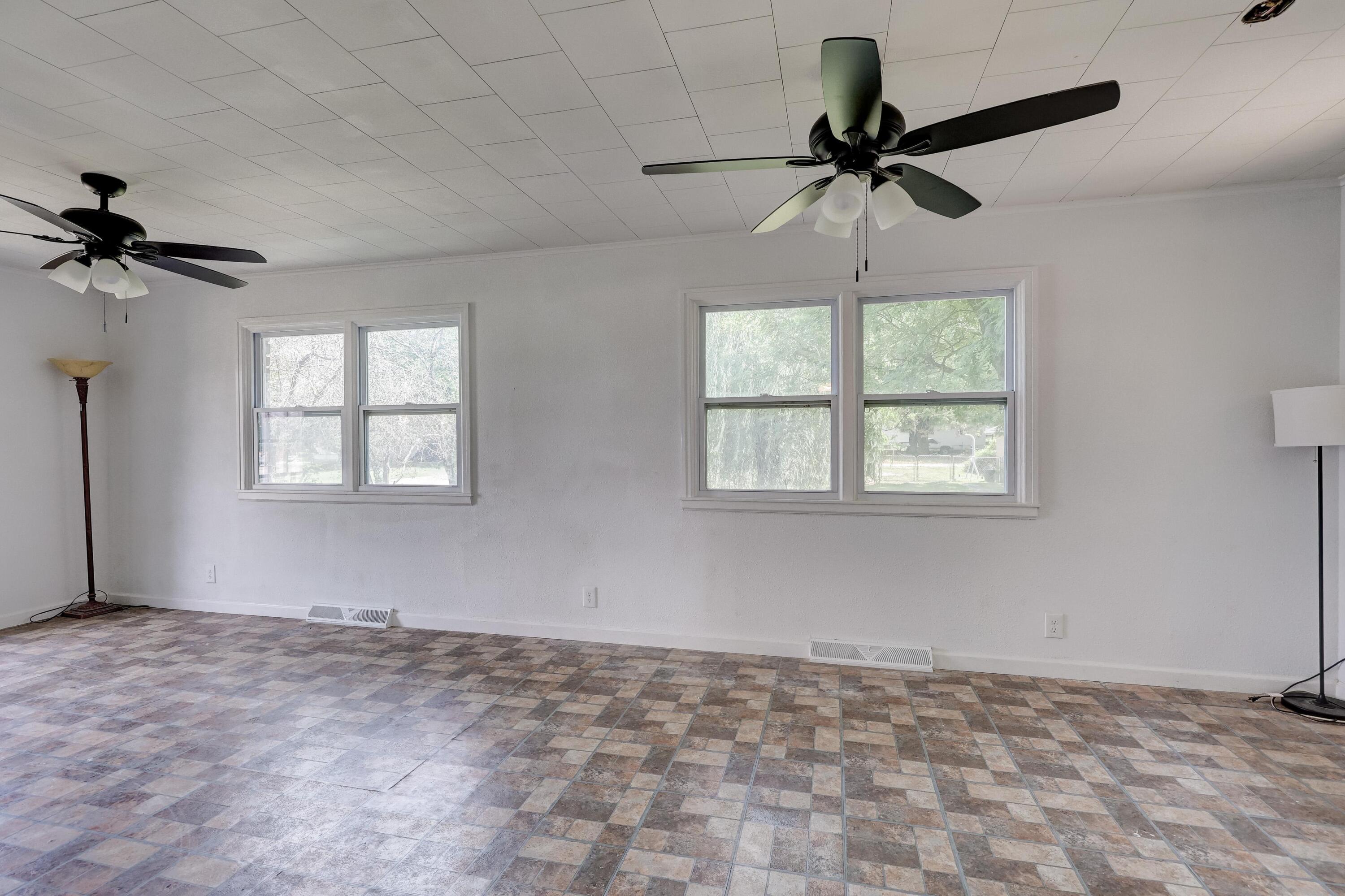 4094 Parkview Drive Property Photo 10