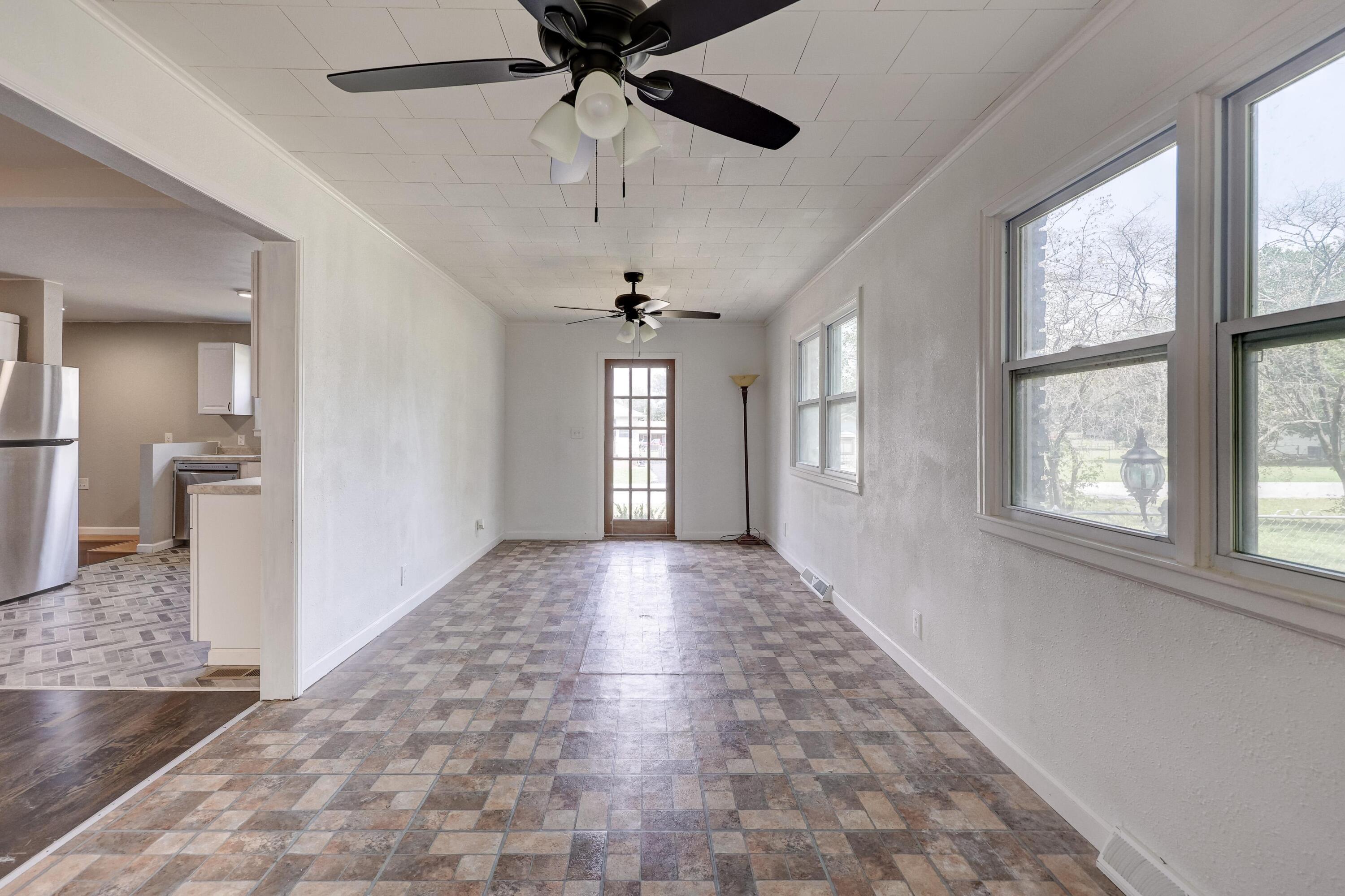 4094 Parkview Drive Property Photo 11