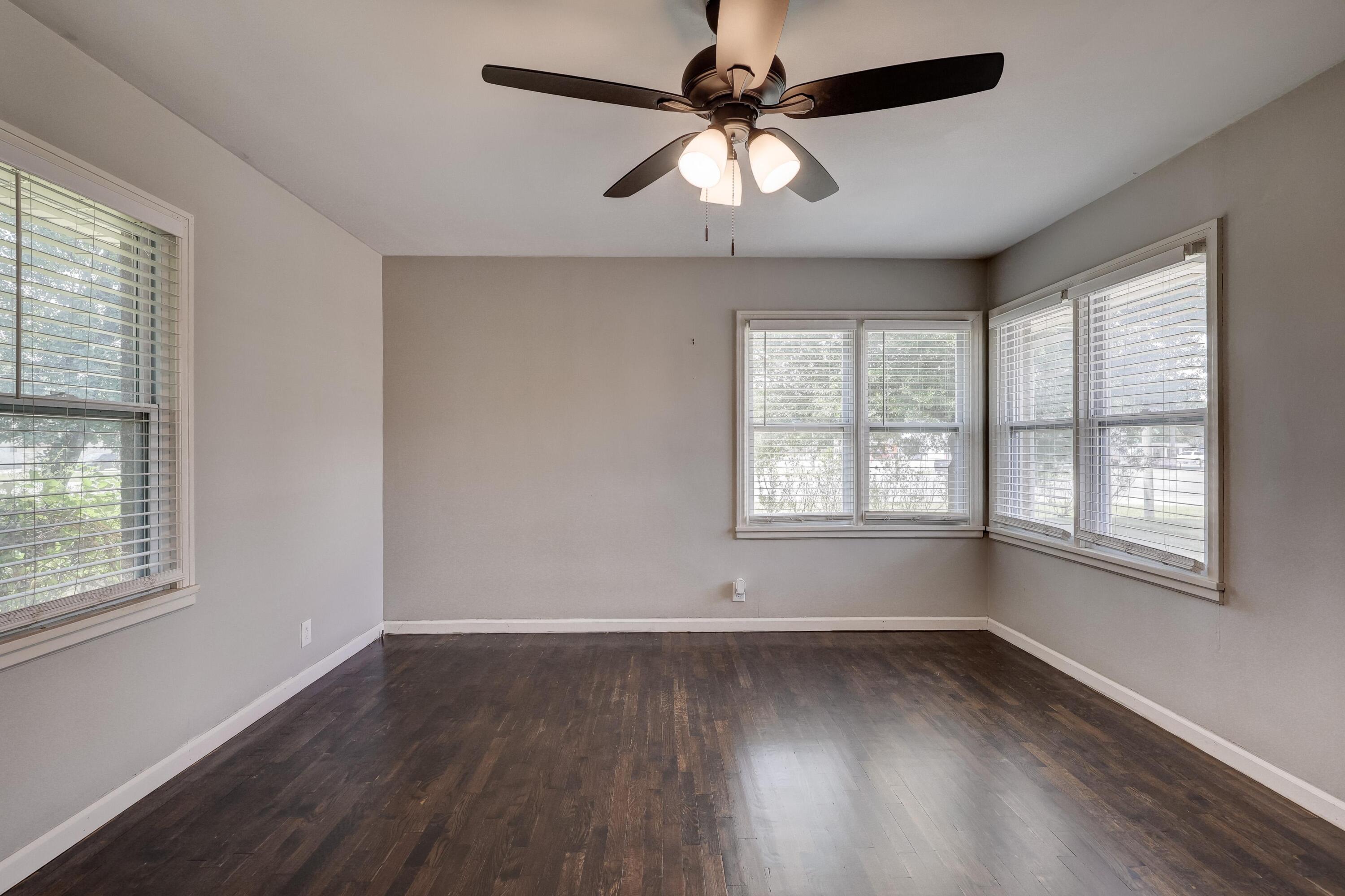 4094 Parkview Drive Property Photo 13