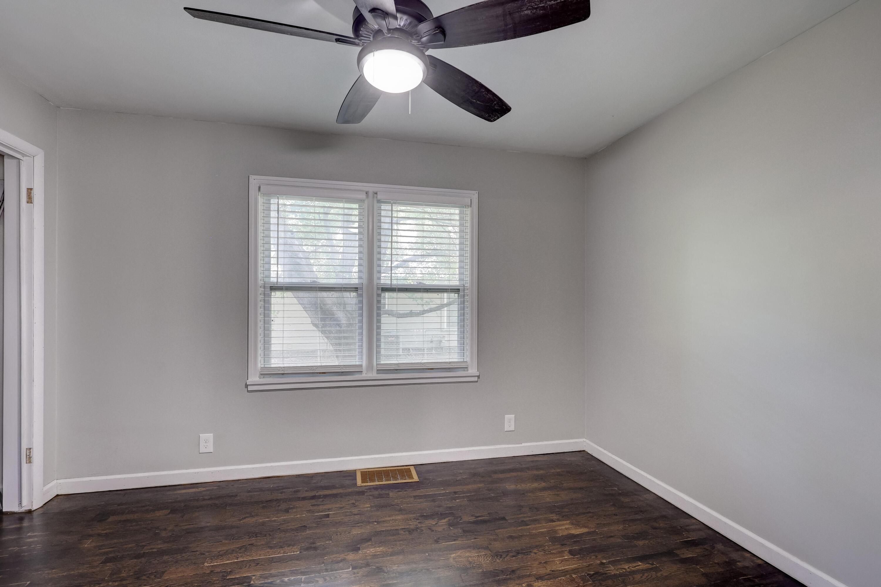 4094 Parkview Drive Property Photo 15