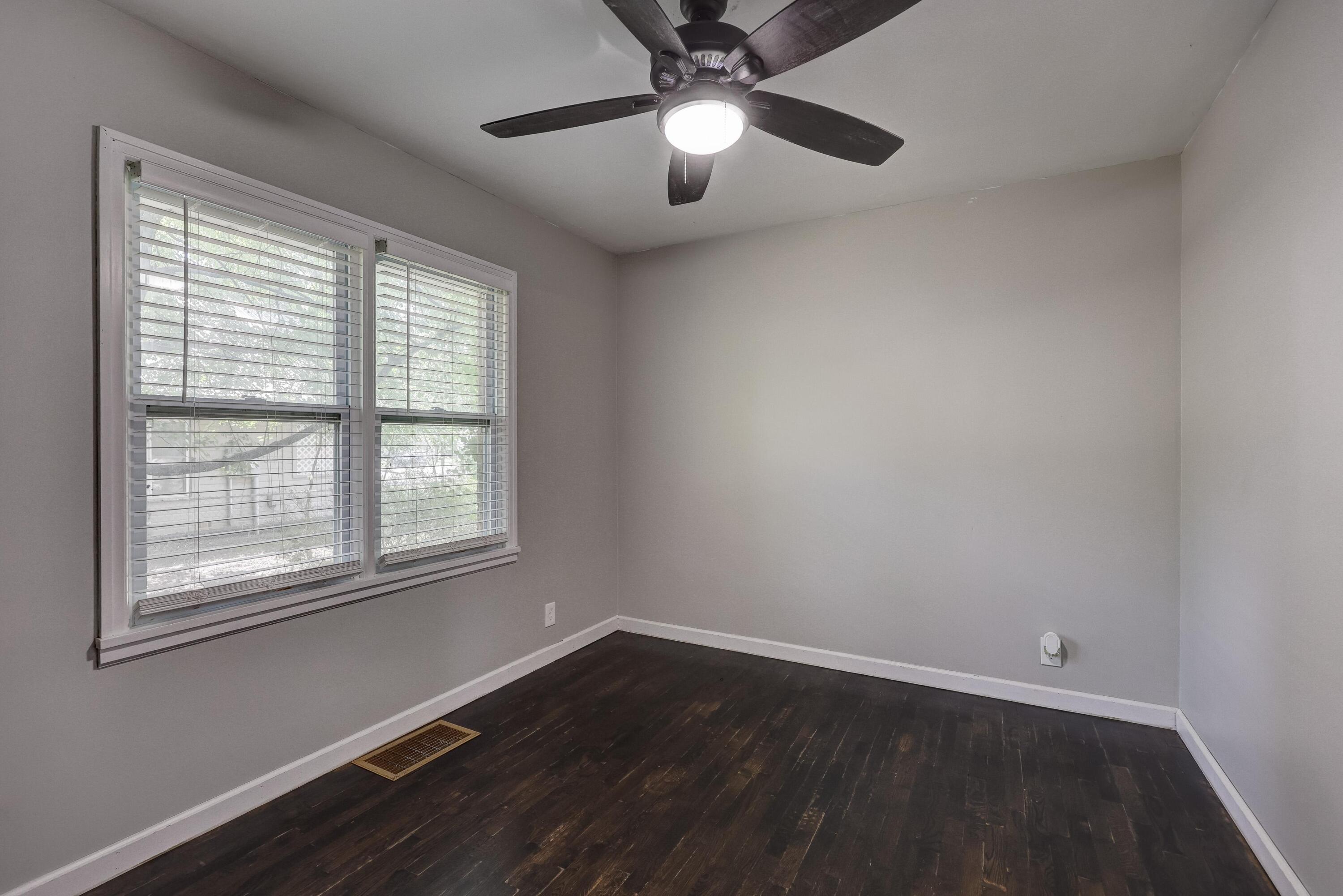 4094 Parkview Drive Property Photo 16