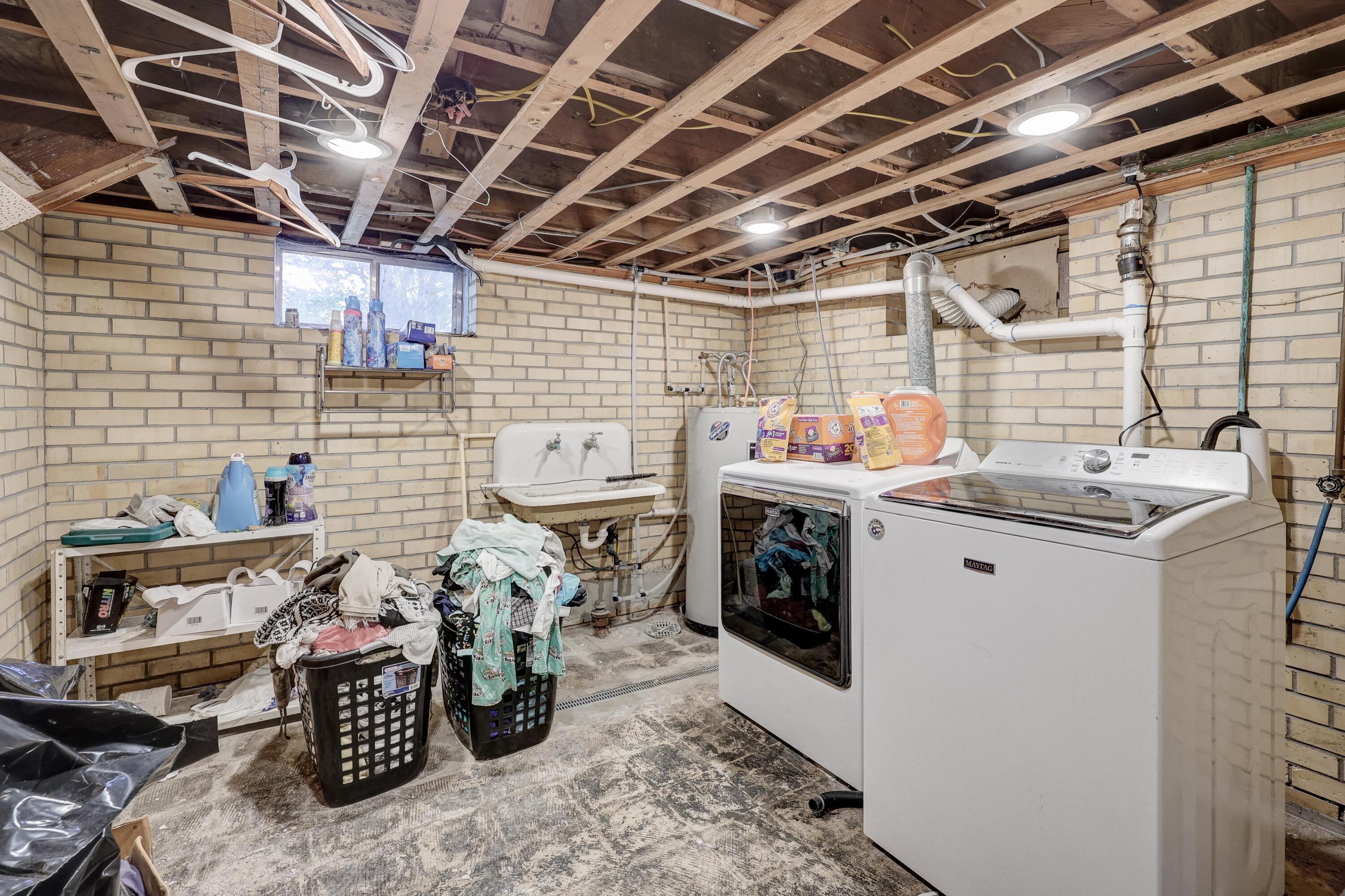 4094 Parkview Drive Property Photo 28