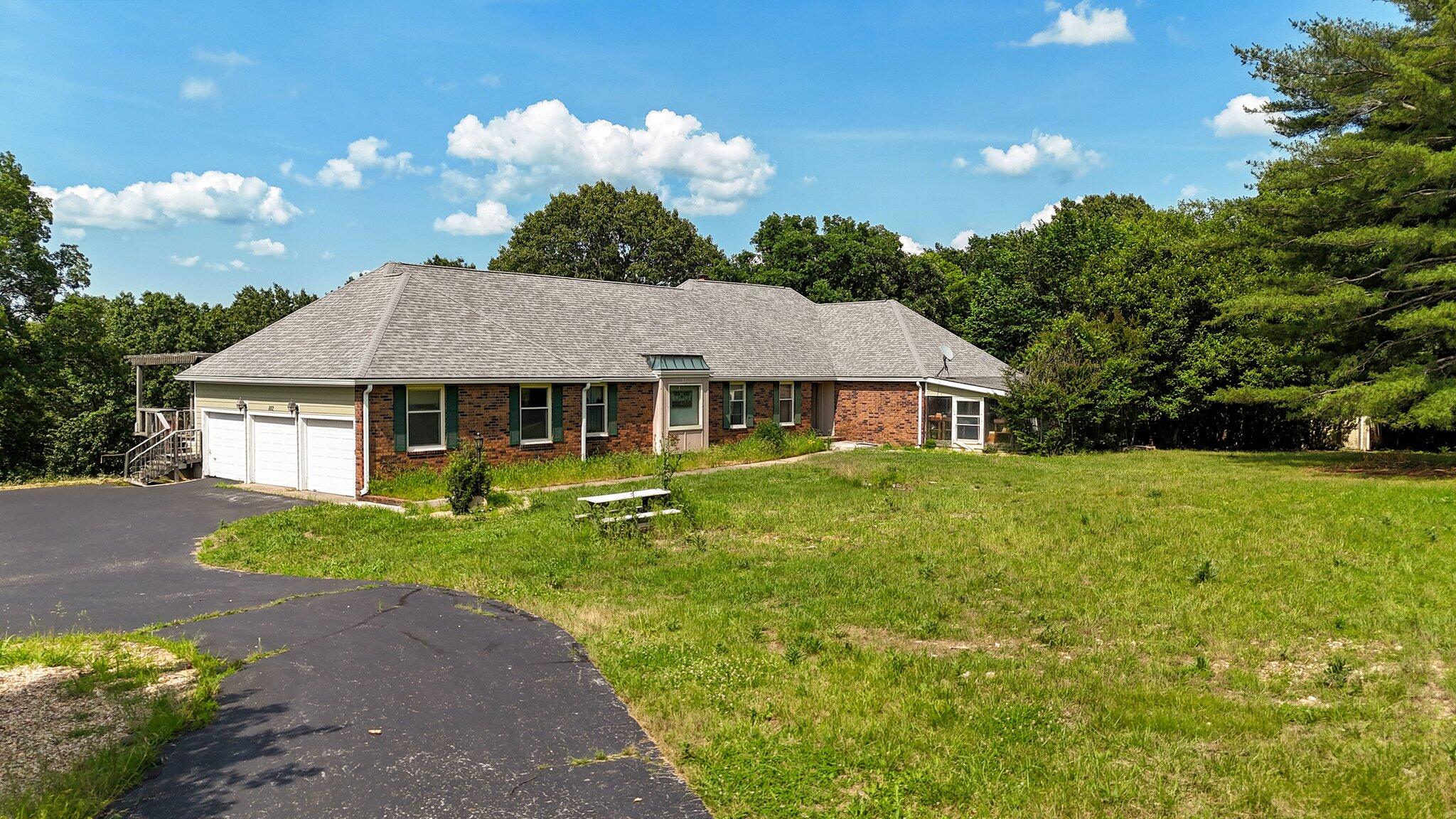 882 Bryant Road Property Photo 1