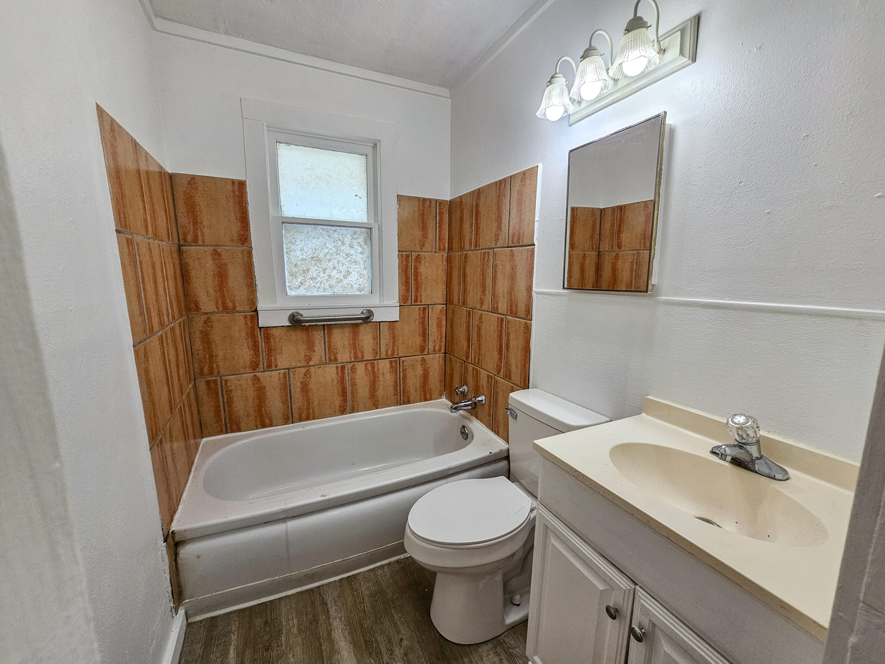 407 Grand Avenue Property Photo 22