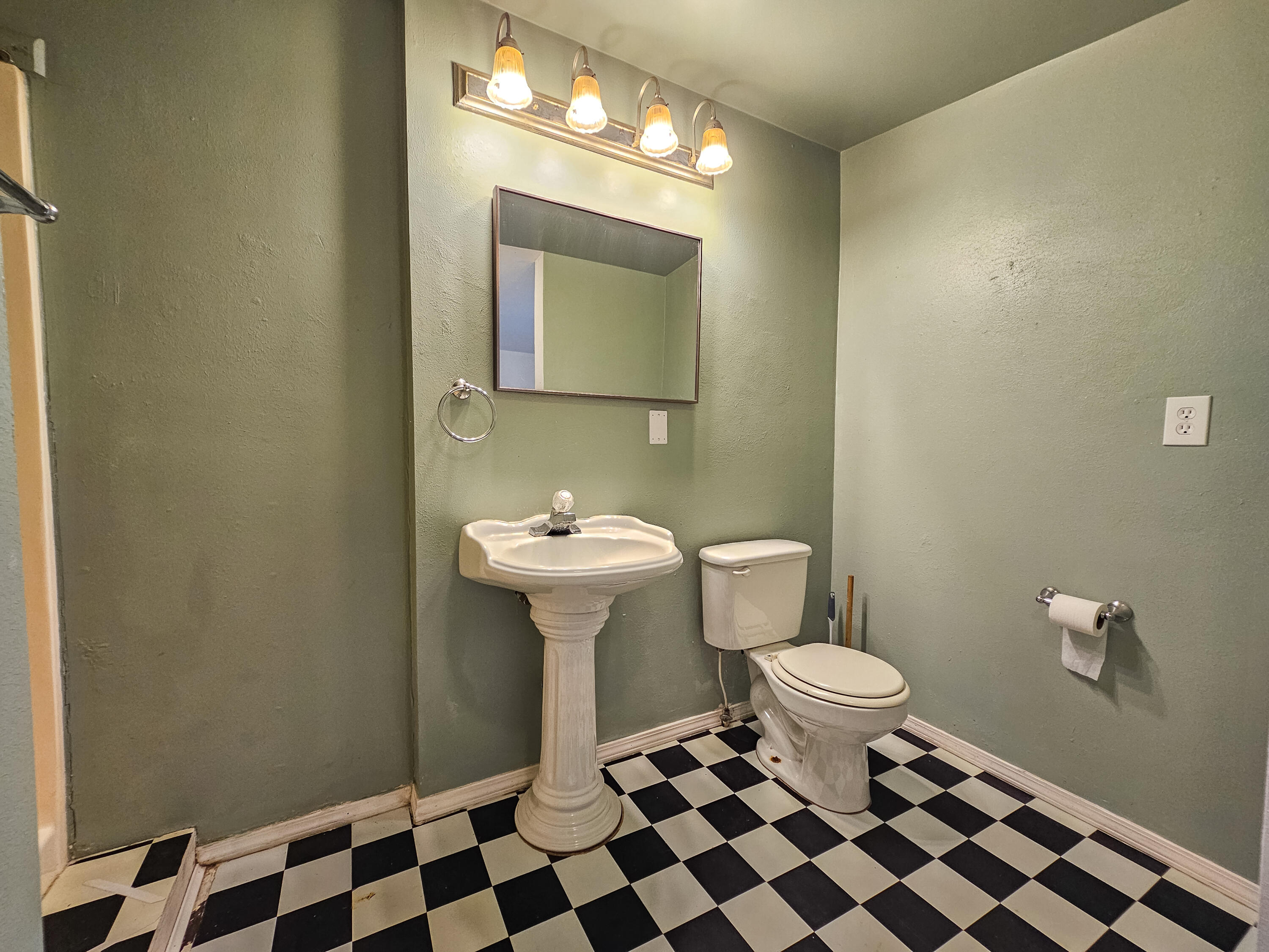 407 Grand Avenue Property Photo 29