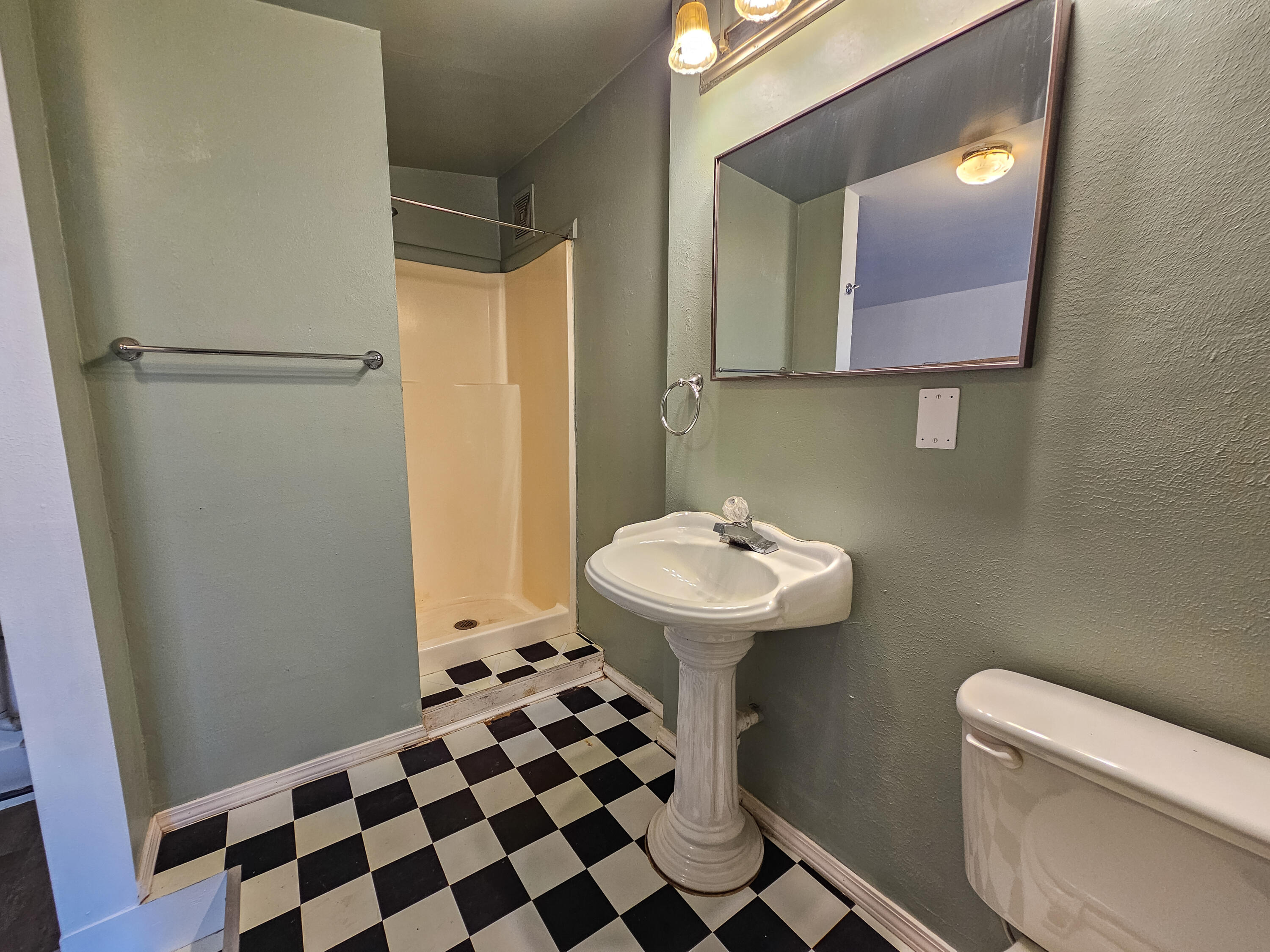 407 Grand Avenue Property Photo 30