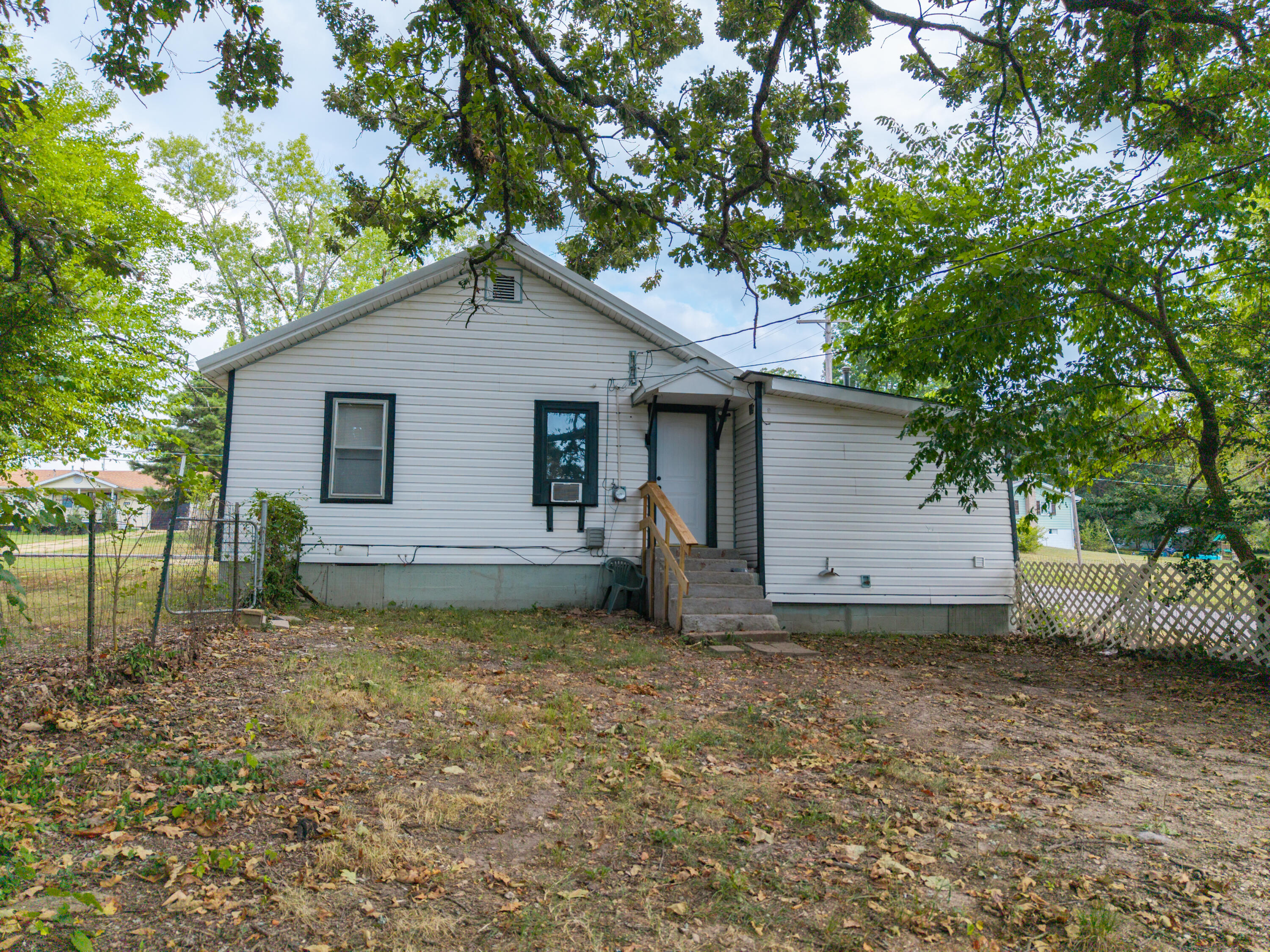 407 Grand Avenue Property Photo 34