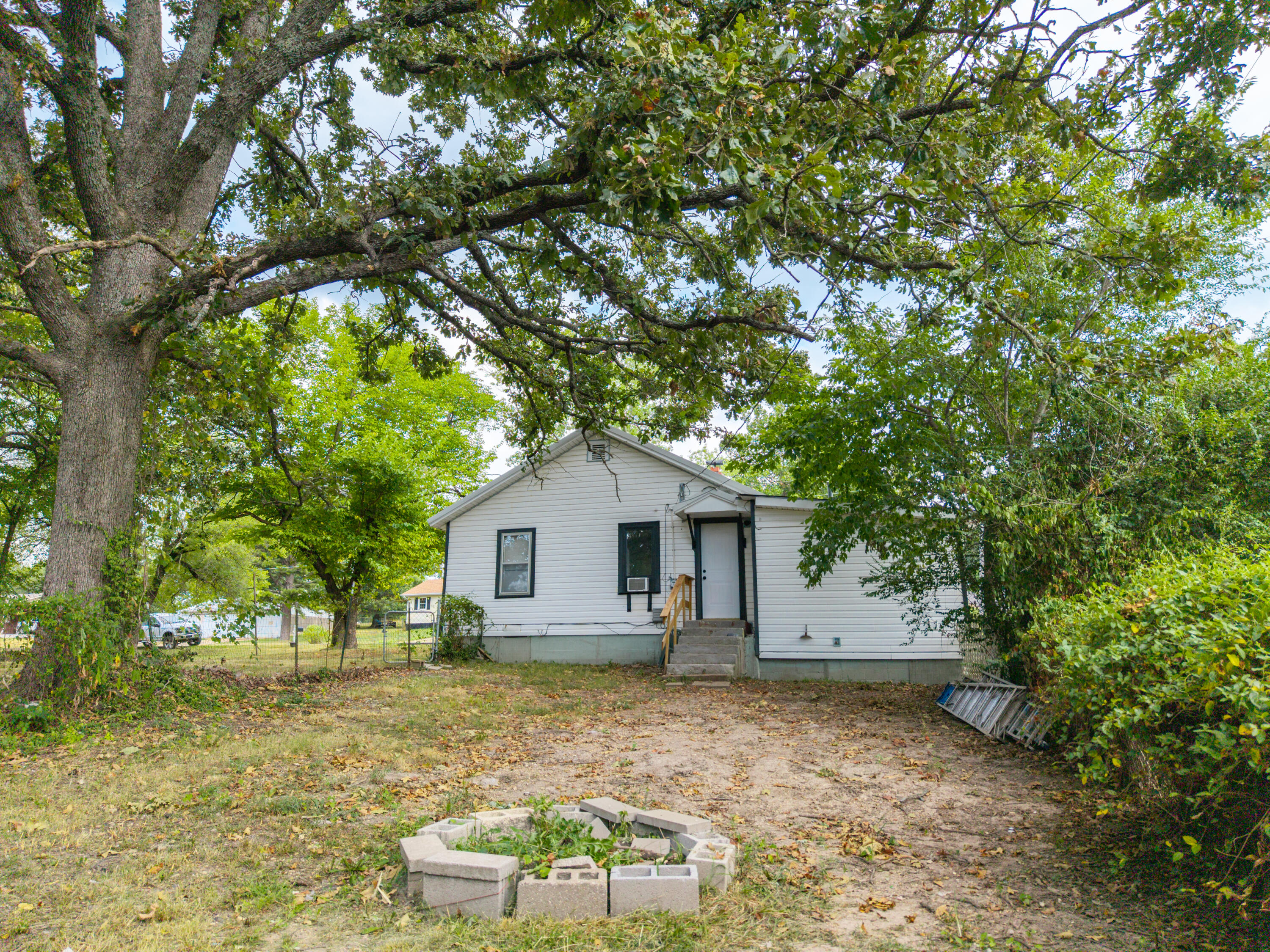 407 Grand Avenue Property Photo 35