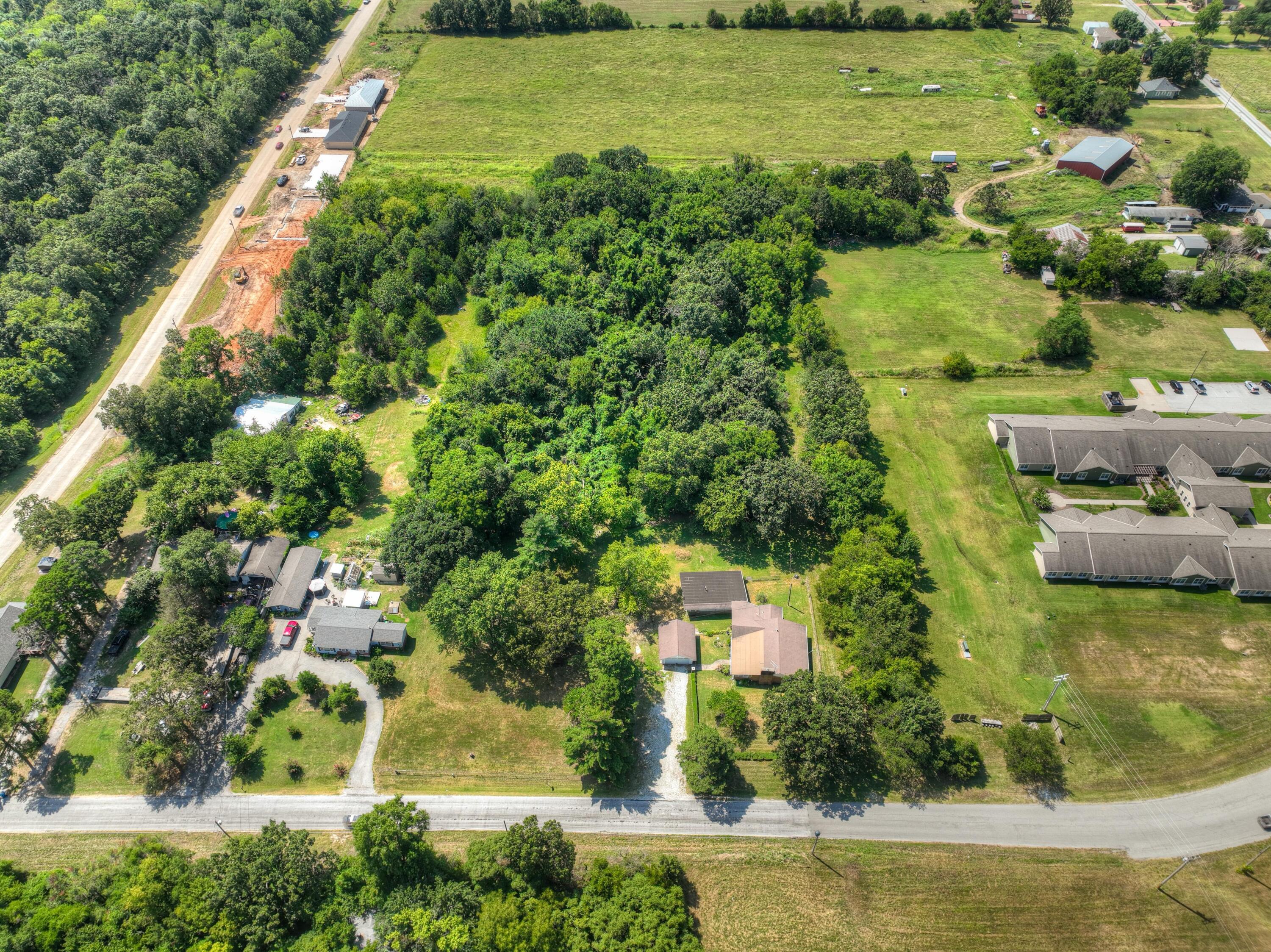 1061 Burr Crossing Road Property Photo 3